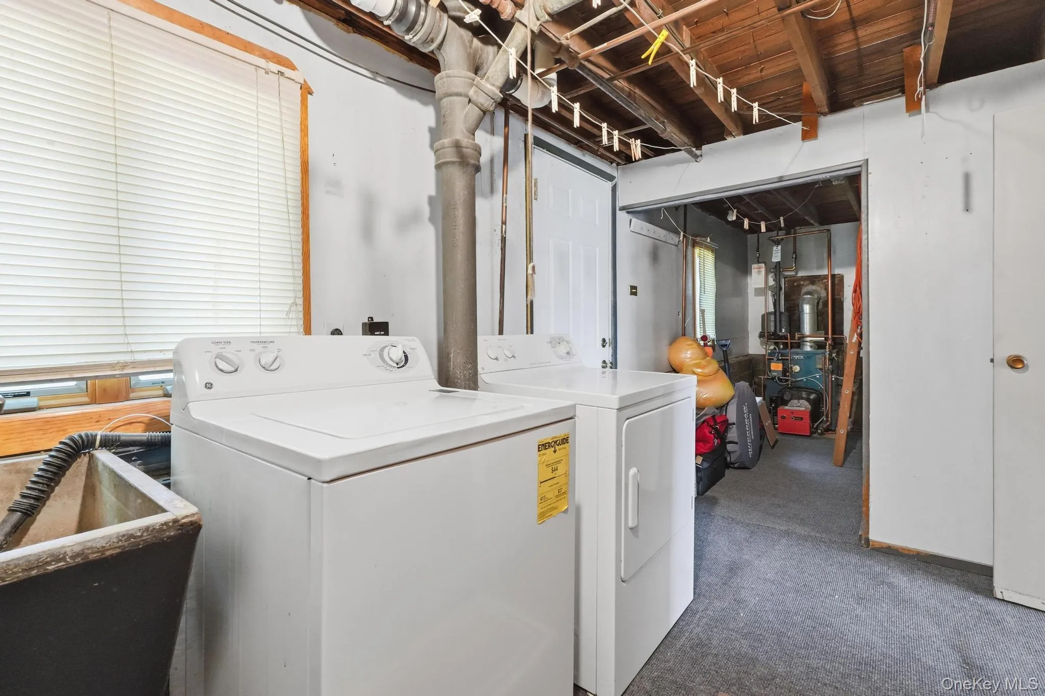 3547 Northview Avenue, Hempstead, NY, 3 Bedrooms Bedrooms, 7 Rooms Rooms,1 BathroomBathrooms,Residential,For Rent,Northview,0,1010891 3547 Northview Avenue, Hempstead, NY, 3 Bedrooms Bedrooms, 7 Rooms Rooms,1 BathroomBathrooms,Residential,For Rent,Northview,0,1010891
