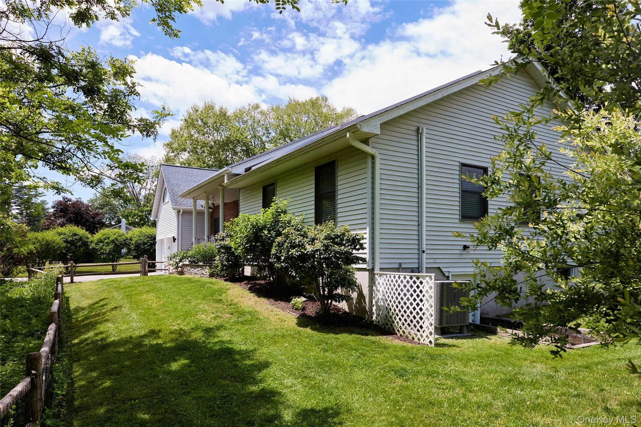 37 Mansion Drive, Hyde Park, NY, 3 Bedrooms Bedrooms, 8 Rooms Rooms,2 BathroomsBathrooms,Residential,For Rent,Mansion,0,1010895 37 Mansion Drive, Hyde Park, NY, 3 Bedrooms Bedrooms, 8 Rooms Rooms,2 BathroomsBathrooms,Residential,For Rent,Mansion,0,1010895
