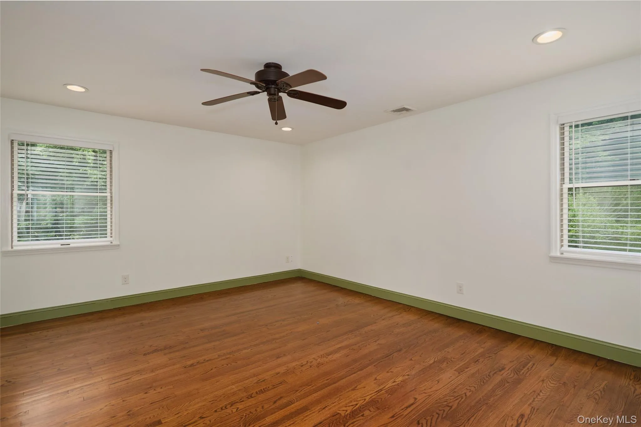 37 Mansion Drive, Hyde Park, NY, 3 Bedrooms Bedrooms, 8 Rooms Rooms,2 BathroomsBathrooms,Residential,For Rent,Mansion,0,1010895 37 Mansion Drive, Hyde Park, NY, 3 Bedrooms Bedrooms, 8 Rooms Rooms,2 BathroomsBathrooms,Residential,For Rent,Mansion,0,1010895