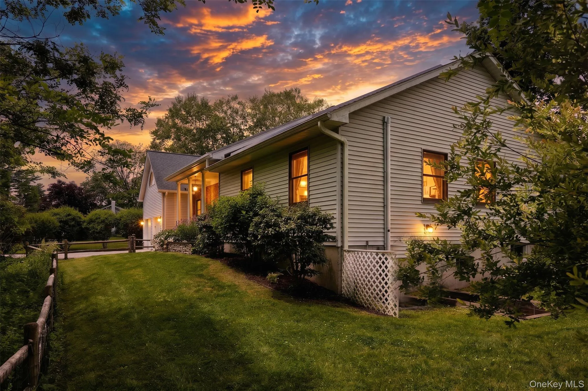 37 Mansion Drive, Hyde Park, NY, 3 Bedrooms Bedrooms, 8 Rooms Rooms,2 BathroomsBathrooms,Residential,For Rent,Mansion,0,1010895 37 Mansion Drive, Hyde Park, NY, 3 Bedrooms Bedrooms, 8 Rooms Rooms,2 BathroomsBathrooms,Residential,For Rent,Mansion,0,1010895