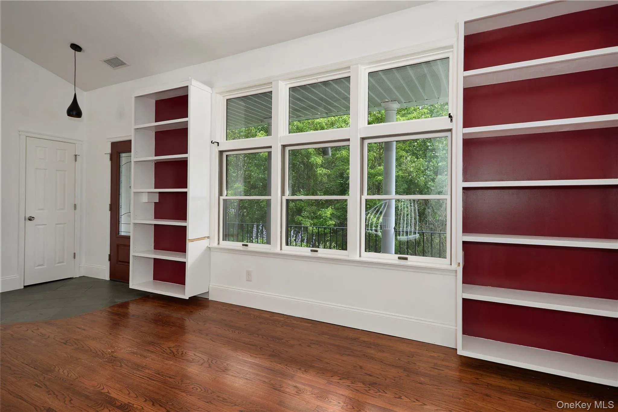 37 Mansion Drive, Hyde Park, NY, 3 Bedrooms Bedrooms, 8 Rooms Rooms,2 BathroomsBathrooms,Residential,For Rent,Mansion,0,1010895 37 Mansion Drive, Hyde Park, NY, 3 Bedrooms Bedrooms, 8 Rooms Rooms,2 BathroomsBathrooms,Residential,For Rent,Mansion,0,1010895