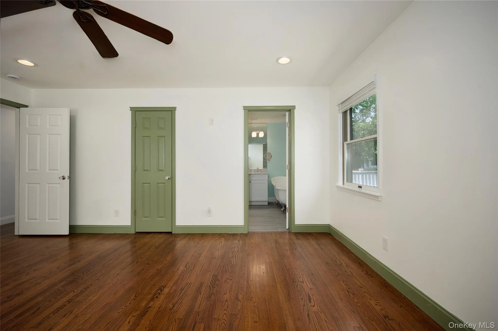 37 Mansion Drive, Hyde Park, NY, 3 Bedrooms Bedrooms, 8 Rooms Rooms,2 BathroomsBathrooms,Residential,For Rent,Mansion,0,1010895 37 Mansion Drive, Hyde Park, NY, 3 Bedrooms Bedrooms, 8 Rooms Rooms,2 BathroomsBathrooms,Residential,For Rent,Mansion,0,1010895