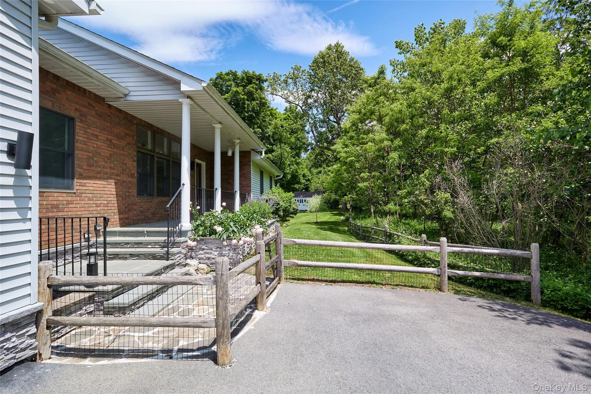 37 Mansion Drive, Hyde Park, NY, 3 Bedrooms Bedrooms, 8 Rooms Rooms,2 BathroomsBathrooms,Residential,For Rent,Mansion,0,1010895 37 Mansion Drive, Hyde Park, NY, 3 Bedrooms Bedrooms, 8 Rooms Rooms,2 BathroomsBathrooms,Residential,For Rent,Mansion,0,1010895