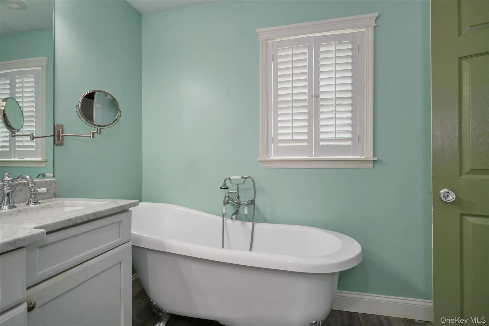 37 Mansion Drive, Hyde Park, NY, 3 Bedrooms Bedrooms, 8 Rooms Rooms,2 BathroomsBathrooms,Residential,For Rent,Mansion,0,1010895 37 Mansion Drive, Hyde Park, NY, 3 Bedrooms Bedrooms, 8 Rooms Rooms,2 BathroomsBathrooms,Residential,For Rent,Mansion,0,1010895