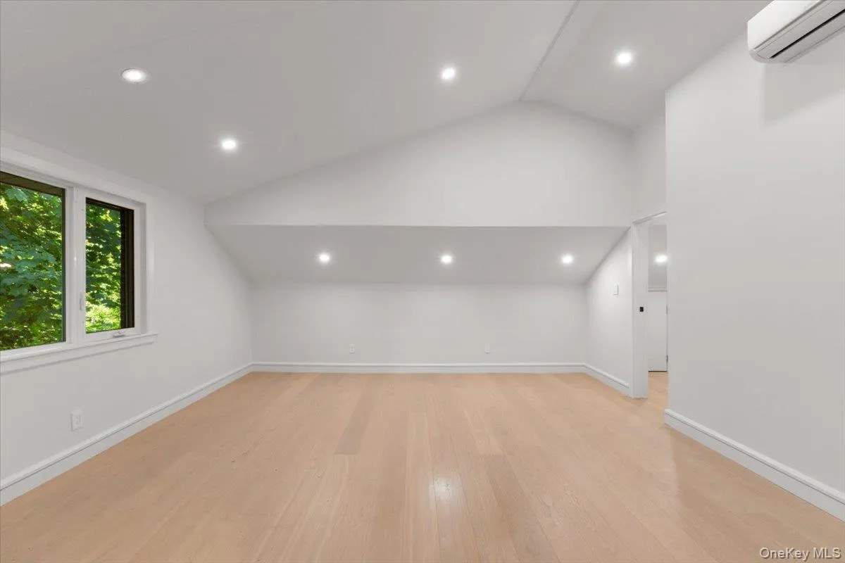 8549 Avon Street, New York, NY, 4 Bedrooms Bedrooms, 13 Rooms Rooms,4 BathroomsBathrooms,Residential,For Rent,Avon,0,1010898 8549 Avon Street, New York, NY, 4 Bedrooms Bedrooms, 13 Rooms Rooms,4 BathroomsBathrooms,Residential,For Rent,Avon,0,1010898