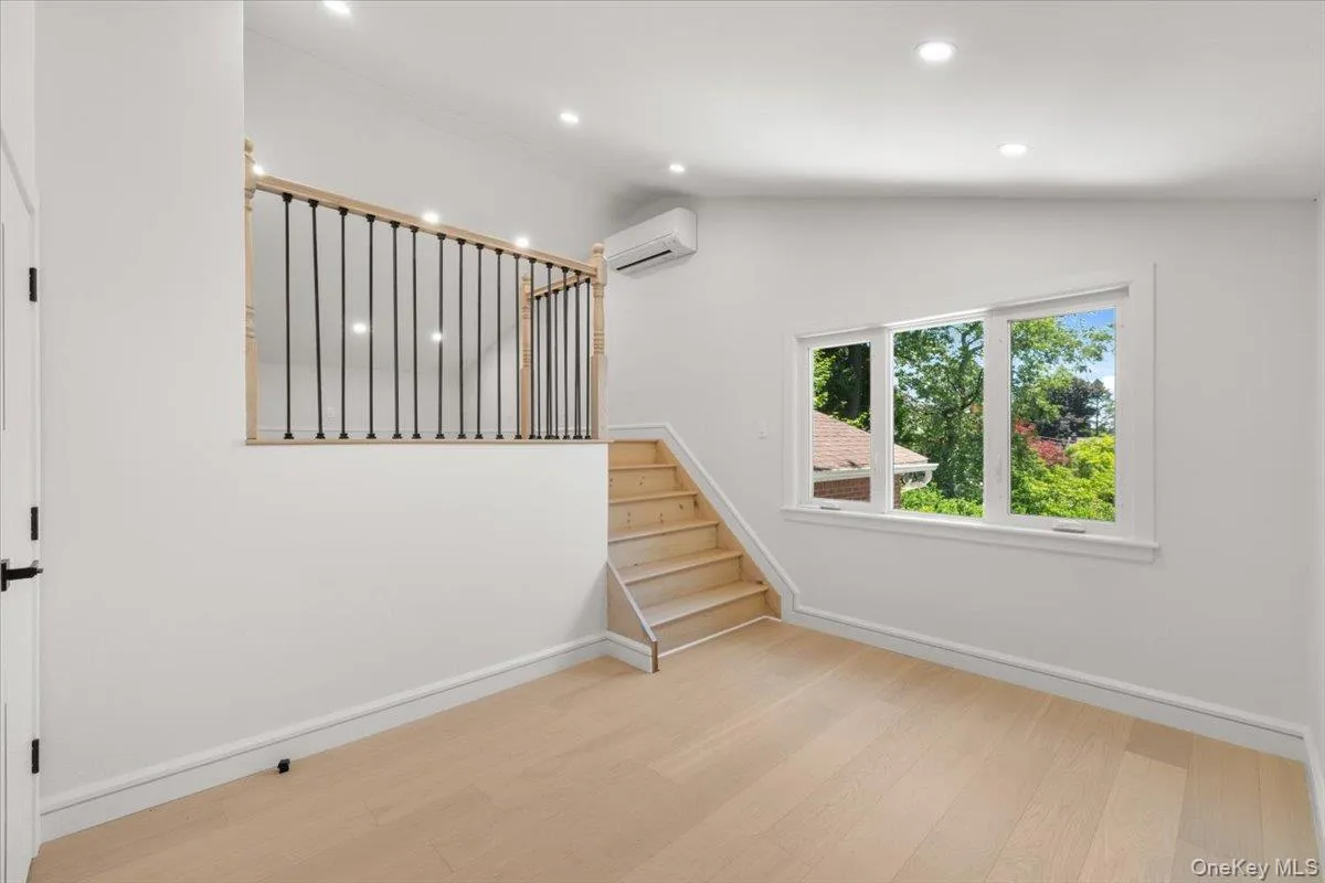 8549 Avon Street, New York, NY, 4 Bedrooms Bedrooms, 13 Rooms Rooms,4 BathroomsBathrooms,Residential,For Rent,Avon,0,1010898 8549 Avon Street, New York, NY, 4 Bedrooms Bedrooms, 13 Rooms Rooms,4 BathroomsBathrooms,Residential,For Rent,Avon,0,1010898