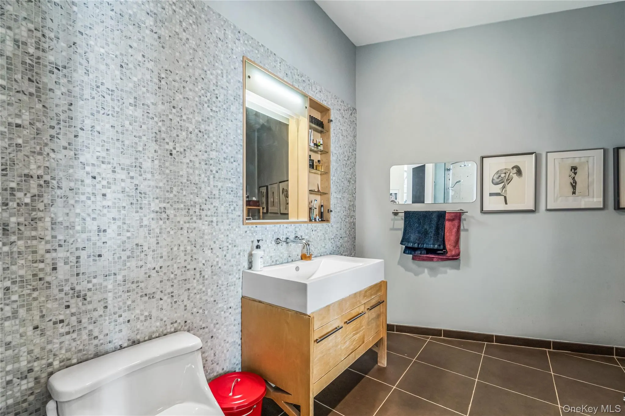 2728 Thomson Avenue, New York, NY, 1 Bedroom Bedrooms, 3 Rooms Rooms,1 BathroomBathrooms,Residential Lease,For Rent,Thomson,0,1010906 2728 Thomson Avenue, New York, NY, 1 Bedroom Bedrooms, 3 Rooms Rooms,1 BathroomBathrooms,Residential Lease,For Rent,Thomson,0,1010906