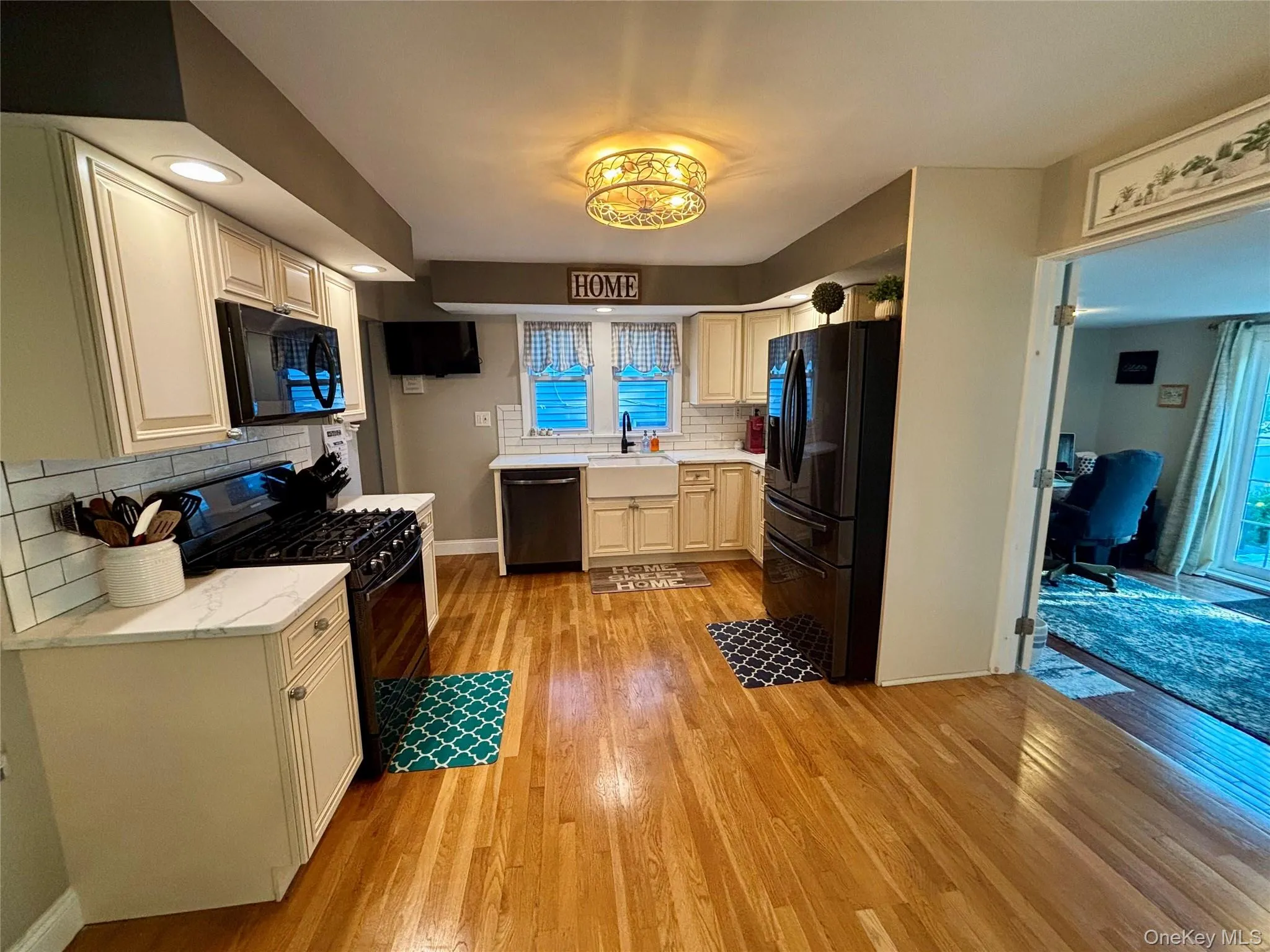 304 Lido Parkway, Babylon, NY, 4 Bedrooms Bedrooms, 8 Rooms Rooms,2 BathroomsBathrooms,Residential,For Rent,Lido,0,1010908 304 Lido Parkway, Babylon, NY, 4 Bedrooms Bedrooms, 8 Rooms Rooms,2 BathroomsBathrooms,Residential,For Rent,Lido,0,1010908