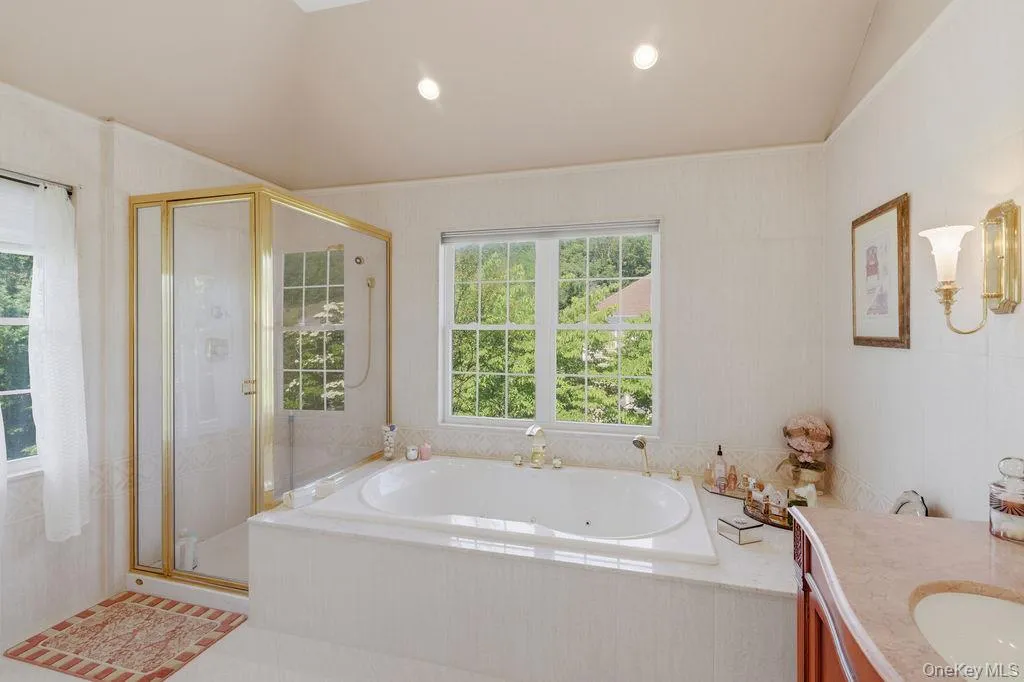 15 Boxwood Lane, Oyster Bay, NY, 4 Bedrooms Bedrooms, 8 Rooms Rooms,2 BathroomsBathrooms,Residential,For Rent,Boxwood,0,1010909 15 Boxwood Lane, Oyster Bay, NY, 4 Bedrooms Bedrooms, 8 Rooms Rooms,2 BathroomsBathrooms,Residential,For Rent,Boxwood,0,1010909