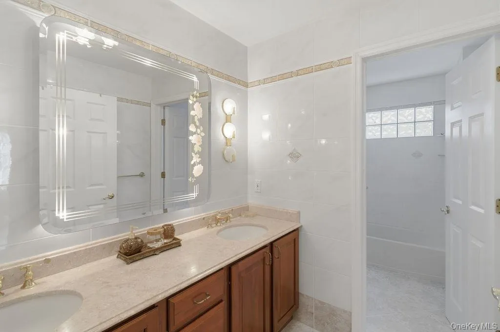 15 Boxwood Lane, Oyster Bay, NY, 4 Bedrooms Bedrooms, 8 Rooms Rooms,2 BathroomsBathrooms,Residential,For Rent,Boxwood,0,1010909 15 Boxwood Lane, Oyster Bay, NY, 4 Bedrooms Bedrooms, 8 Rooms Rooms,2 BathroomsBathrooms,Residential,For Rent,Boxwood,0,1010909