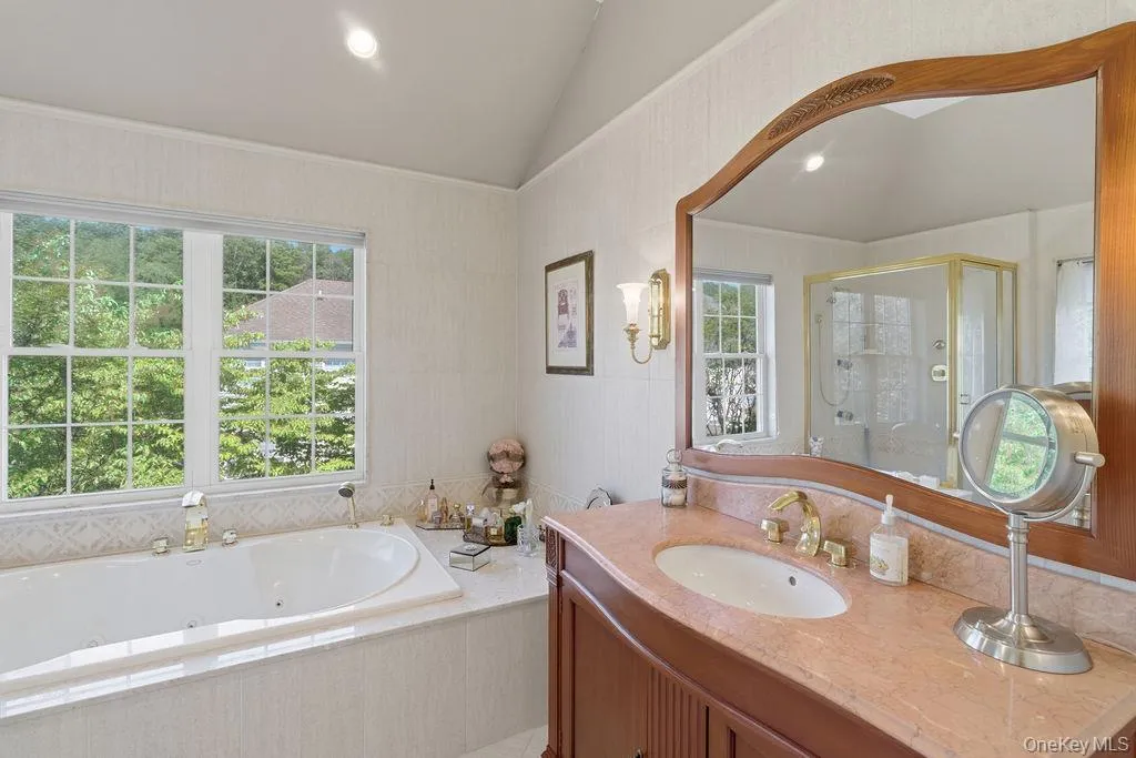 15 Boxwood Lane, Oyster Bay, NY, 4 Bedrooms Bedrooms, 8 Rooms Rooms,2 BathroomsBathrooms,Residential,For Rent,Boxwood,0,1010909 15 Boxwood Lane, Oyster Bay, NY, 4 Bedrooms Bedrooms, 8 Rooms Rooms,2 BathroomsBathrooms,Residential,For Rent,Boxwood,0,1010909