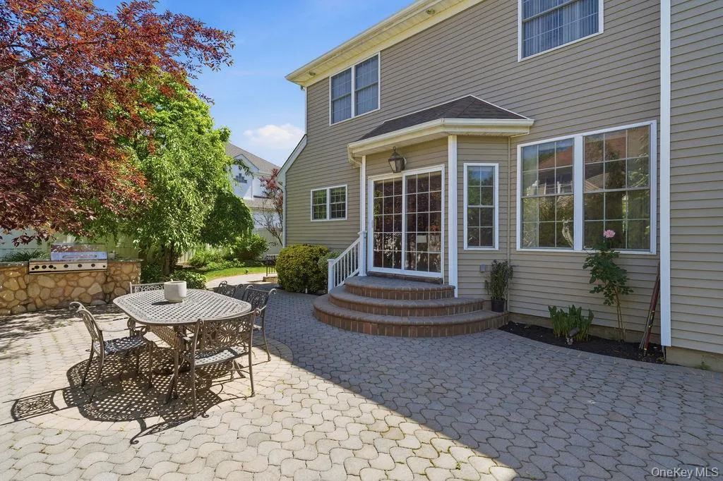 15 Boxwood Lane, Oyster Bay, NY, 4 Bedrooms Bedrooms, 8 Rooms Rooms,2 BathroomsBathrooms,Residential,For Rent,Boxwood,0,1010909 15 Boxwood Lane, Oyster Bay, NY, 4 Bedrooms Bedrooms, 8 Rooms Rooms,2 BathroomsBathrooms,Residential,For Rent,Boxwood,0,1010909