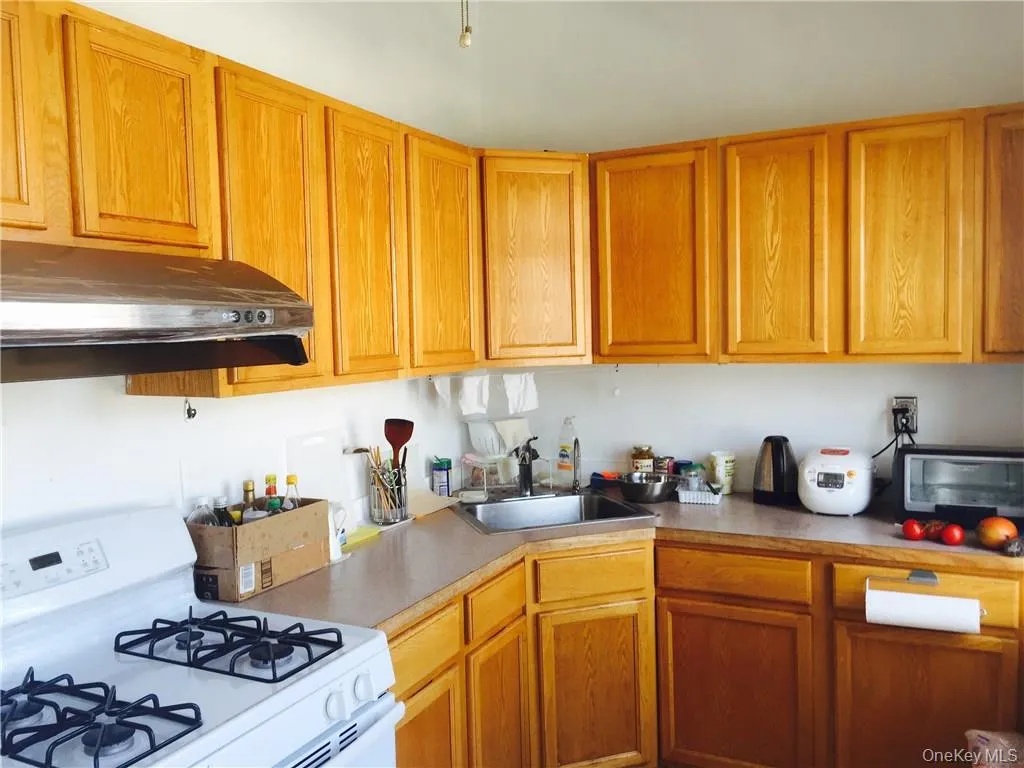 6-8 Main Street, Middletown, NY, 2 Bedrooms Bedrooms, 5 Rooms Rooms,1 BathroomBathrooms,Residential Lease,For Rent,Main,0,1010910 6-8 Main Street, Middletown, NY, 2 Bedrooms Bedrooms, 5 Rooms Rooms,1 BathroomBathrooms,Residential Lease,For Rent,Main,0,1010910