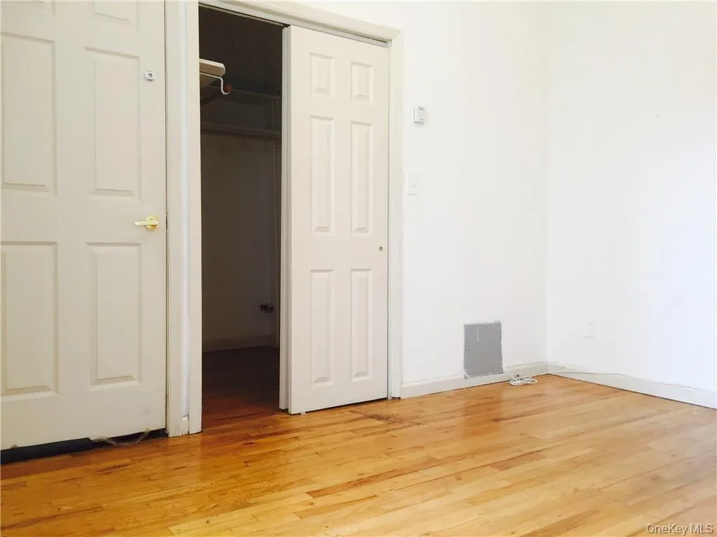 6-8 Main Street, Middletown, NY, 2 Bedrooms Bedrooms, 5 Rooms Rooms,1 BathroomBathrooms,Residential Lease,For Rent,Main,0,1010910 6-8 Main Street, Middletown, NY, 2 Bedrooms Bedrooms, 5 Rooms Rooms,1 BathroomBathrooms,Residential Lease,For Rent,Main,0,1010910