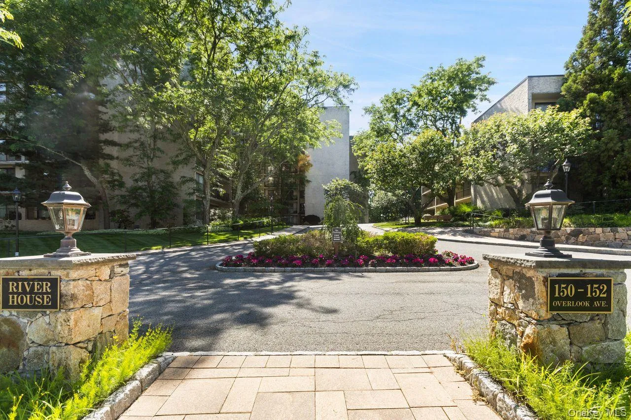 150 Overlook, Peekskill, NY, 1 Bedroom Bedrooms, 3 Rooms Rooms,1 BathroomBathrooms,Residential,For Rent,Overlook,0,1010912 150 Overlook, Peekskill, NY, 1 Bedroom Bedrooms, 3 Rooms Rooms,1 BathroomBathrooms,Residential,For Rent,Overlook,0,1010912