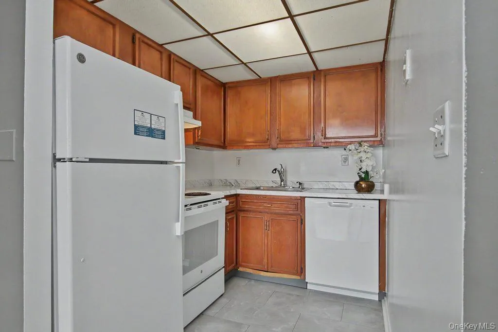 150 Overlook, Peekskill, NY, 1 Bedroom Bedrooms, 3 Rooms Rooms,1 BathroomBathrooms,Residential,For Rent,Overlook,0,1010912 150 Overlook, Peekskill, NY, 1 Bedroom Bedrooms, 3 Rooms Rooms,1 BathroomBathrooms,Residential,For Rent,Overlook,0,1010912