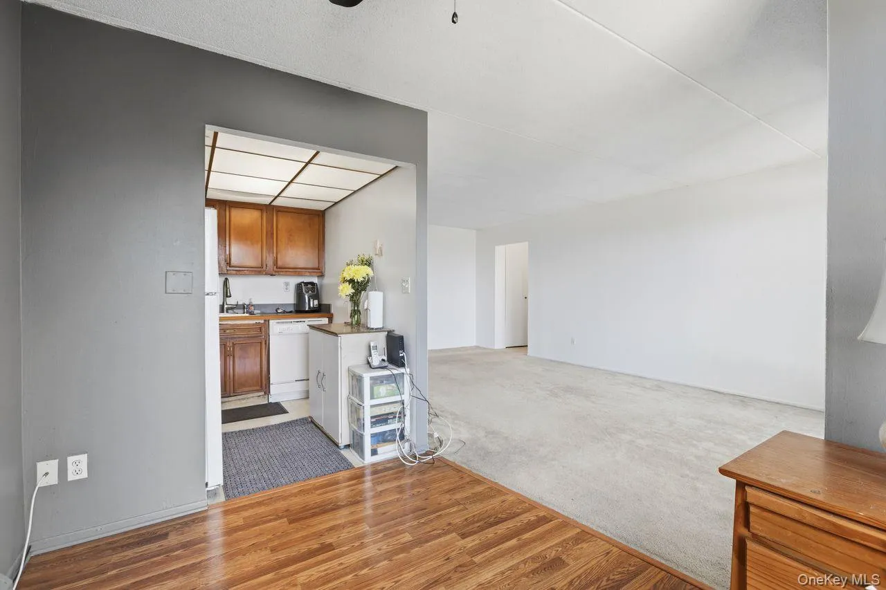 150 Overlook, Peekskill, NY, 1 Bedroom Bedrooms, 3 Rooms Rooms,1 BathroomBathrooms,Residential,For Rent,Overlook,0,1010912 150 Overlook, Peekskill, NY, 1 Bedroom Bedrooms, 3 Rooms Rooms,1 BathroomBathrooms,Residential,For Rent,Overlook,0,1010912