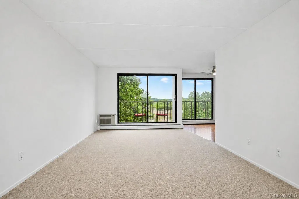 150 Overlook, Peekskill, NY, 1 Bedroom Bedrooms, 3 Rooms Rooms,1 BathroomBathrooms,Residential,For Rent,Overlook,0,1010912 150 Overlook, Peekskill, NY, 1 Bedroom Bedrooms, 3 Rooms Rooms,1 BathroomBathrooms,Residential,For Rent,Overlook,0,1010912