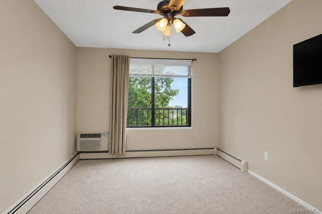 Plenty of room for a wonderful bedroom Great closets and brand new carpet!!! Plenty of room for a wonderful bedroom Great closets and brand new carpet!!!