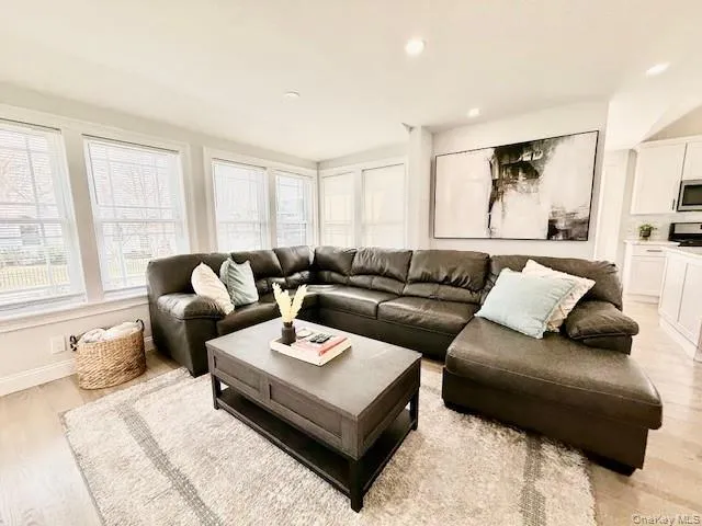 275 Sound Road, Southold, NY, 3 Bedrooms Bedrooms, 6 Rooms Rooms,1 BathroomBathrooms,Residential,For Rent,Sound,0,1010914 275 Sound Road, Southold, NY, 3 Bedrooms Bedrooms, 6 Rooms Rooms,1 BathroomBathrooms,Residential,For Rent,Sound,0,1010914