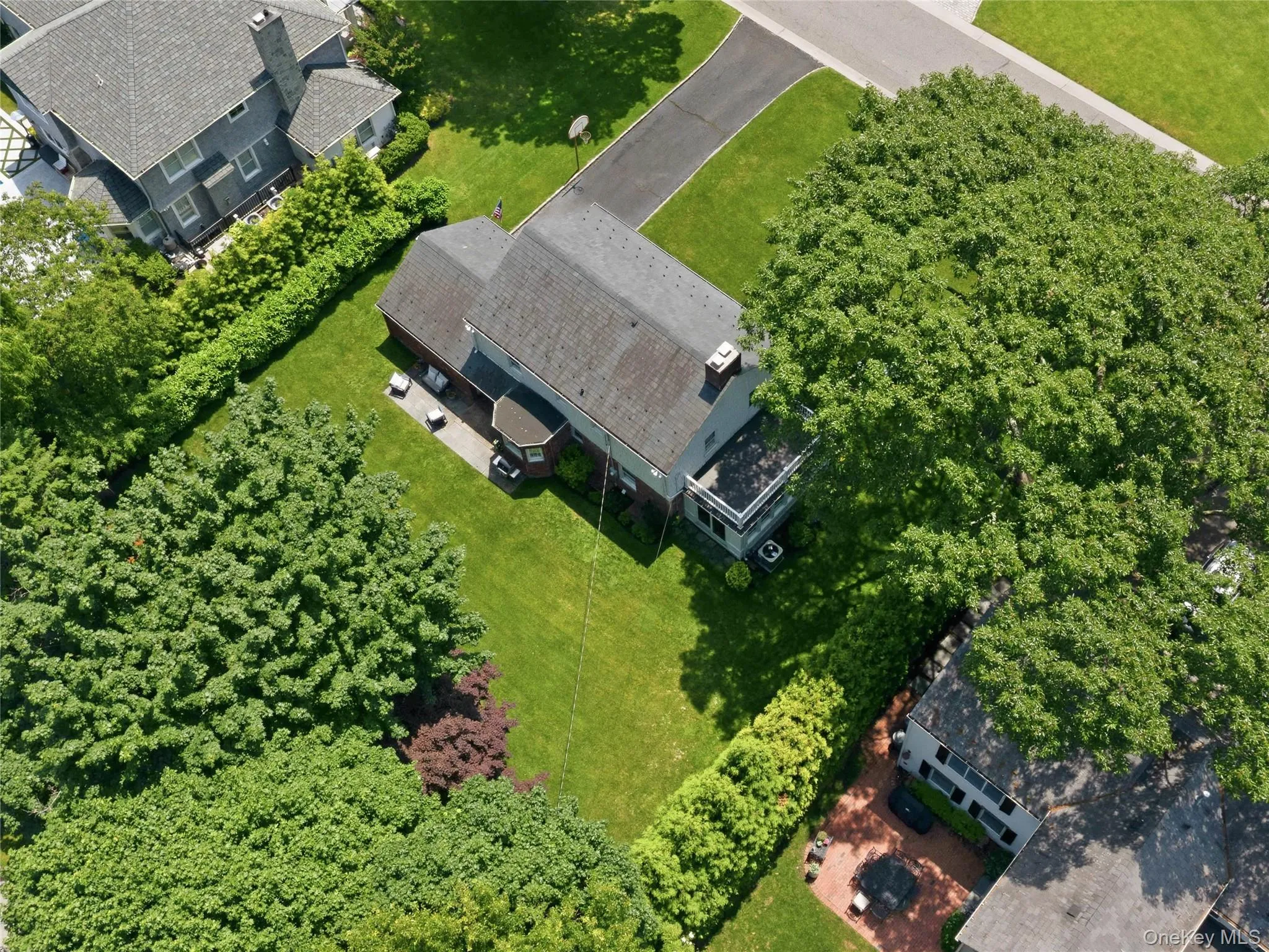107 Dogwood Lane, North Hempstead, NY, 3 Bedrooms Bedrooms, 7 Rooms Rooms,2 BathroomsBathrooms,Residential,For Rent,Dogwood,0,1010915 107 Dogwood Lane, North Hempstead, NY, 3 Bedrooms Bedrooms, 7 Rooms Rooms,2 BathroomsBathrooms,Residential,For Rent,Dogwood,0,1010915