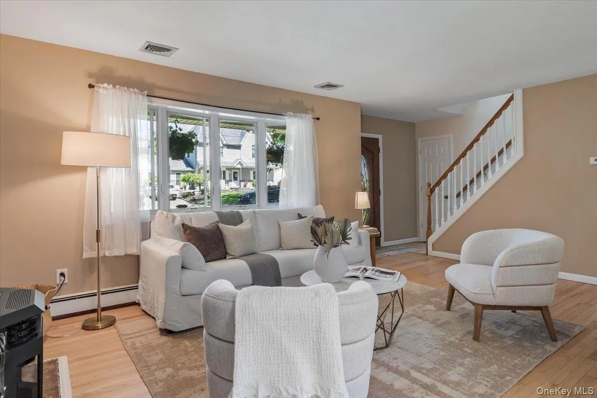 88 Orienta Avenue, Brookhaven, NY, 4 Bedrooms Bedrooms, 6 Rooms Rooms,4 BathroomsBathrooms,Residential,For Rent,Orienta,0,1010920 88 Orienta Avenue, Brookhaven, NY, 4 Bedrooms Bedrooms, 6 Rooms Rooms,4 BathroomsBathrooms,Residential,For Rent,Orienta,0,1010920
