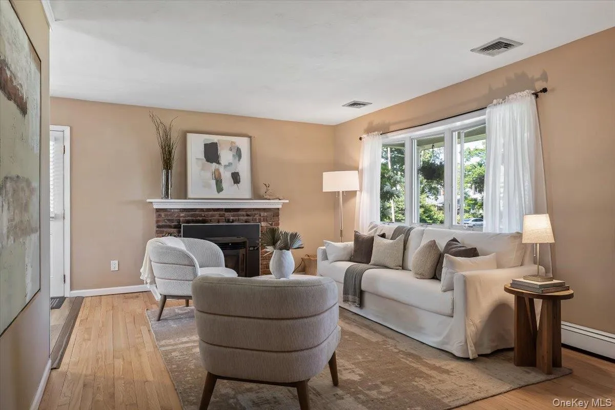 88 Orienta Avenue, Brookhaven, NY, 4 Bedrooms Bedrooms, 6 Rooms Rooms,4 BathroomsBathrooms,Residential,For Rent,Orienta,0,1010920 88 Orienta Avenue, Brookhaven, NY, 4 Bedrooms Bedrooms, 6 Rooms Rooms,4 BathroomsBathrooms,Residential,For Rent,Orienta,0,1010920