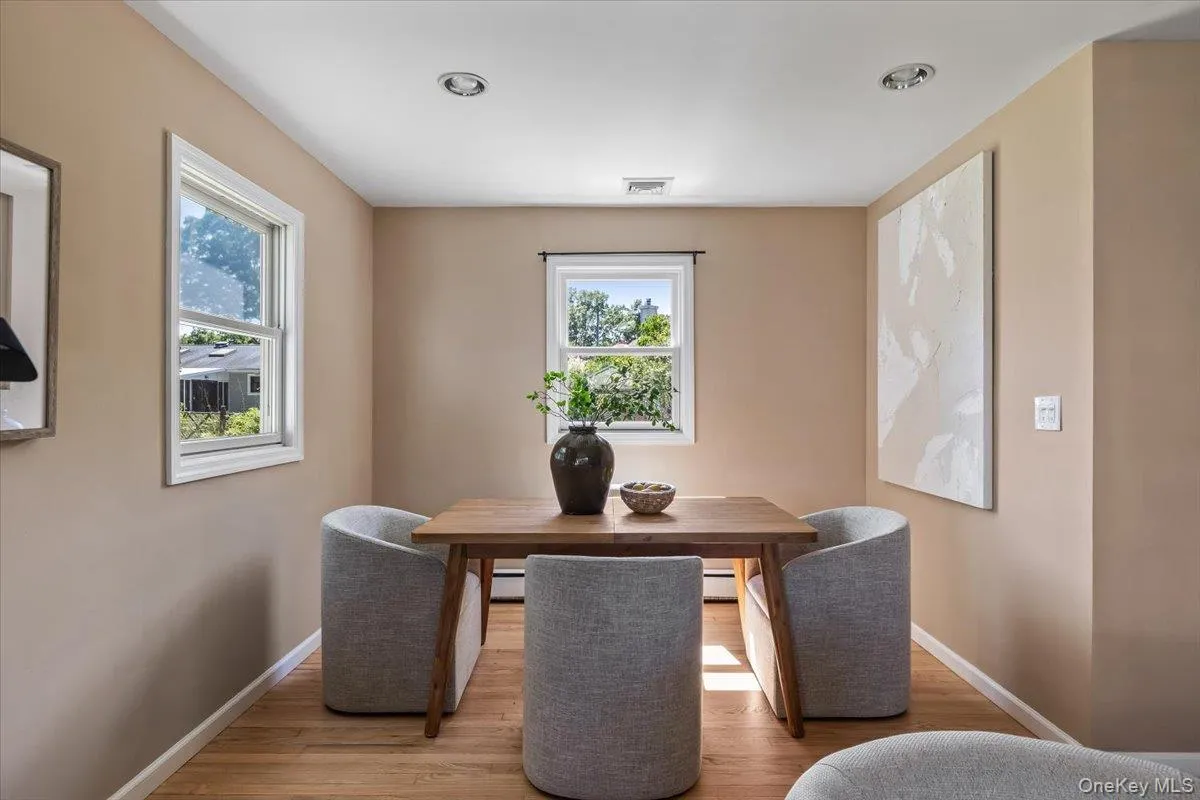 88 Orienta Avenue, Brookhaven, NY, 4 Bedrooms Bedrooms, 6 Rooms Rooms,4 BathroomsBathrooms,Residential,For Rent,Orienta,0,1010920 88 Orienta Avenue, Brookhaven, NY, 4 Bedrooms Bedrooms, 6 Rooms Rooms,4 BathroomsBathrooms,Residential,For Rent,Orienta,0,1010920