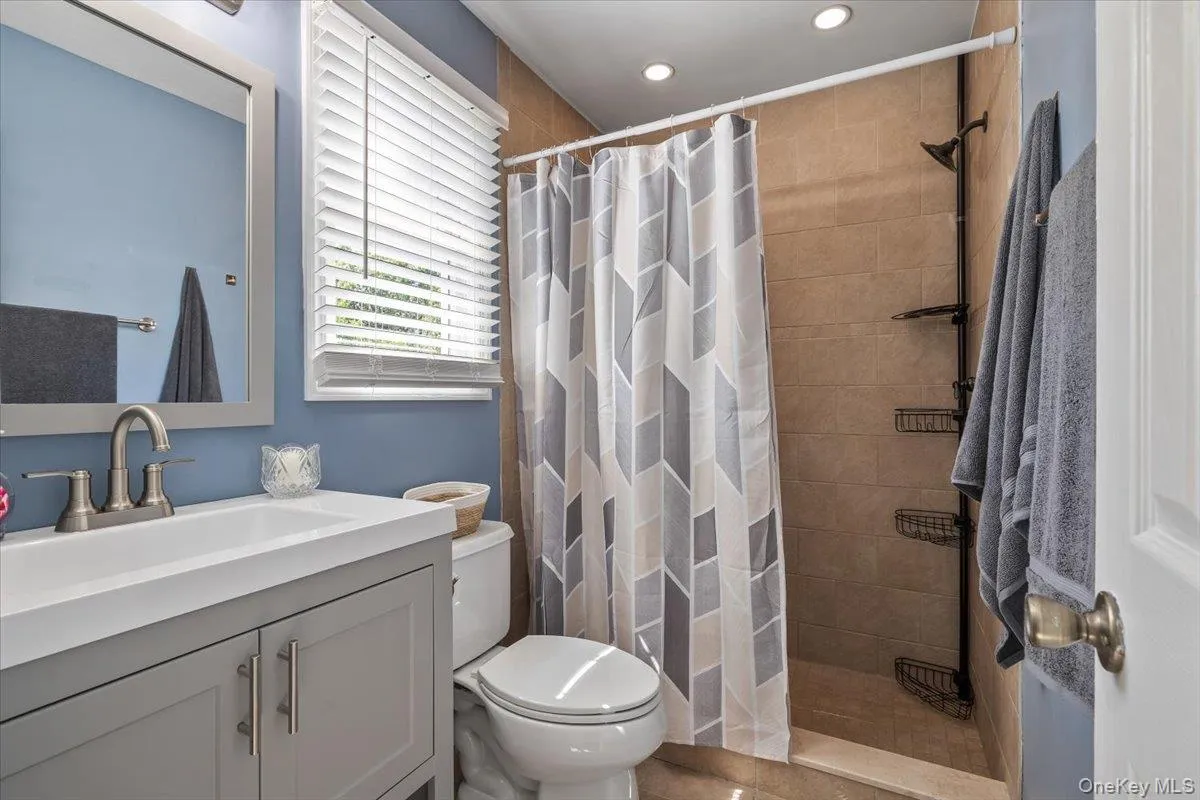 88 Orienta Avenue, Brookhaven, NY, 4 Bedrooms Bedrooms, 6 Rooms Rooms,4 BathroomsBathrooms,Residential,For Rent,Orienta,0,1010920 88 Orienta Avenue, Brookhaven, NY, 4 Bedrooms Bedrooms, 6 Rooms Rooms,4 BathroomsBathrooms,Residential,For Rent,Orienta,0,1010920