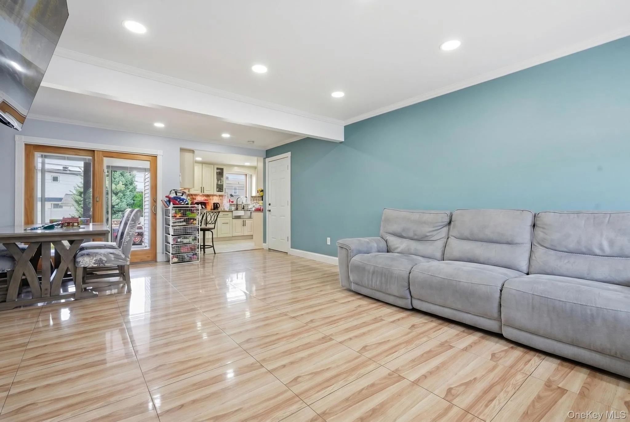 2151 Stewart Avenue, Hempstead, NY, 5 Bedrooms Bedrooms, 10 Rooms Rooms,4 BathroomsBathrooms,Residential,For Rent,Stewart,0,1010924 2151 Stewart Avenue, Hempstead, NY, 5 Bedrooms Bedrooms, 10 Rooms Rooms,4 BathroomsBathrooms,Residential,For Rent,Stewart,0,1010924