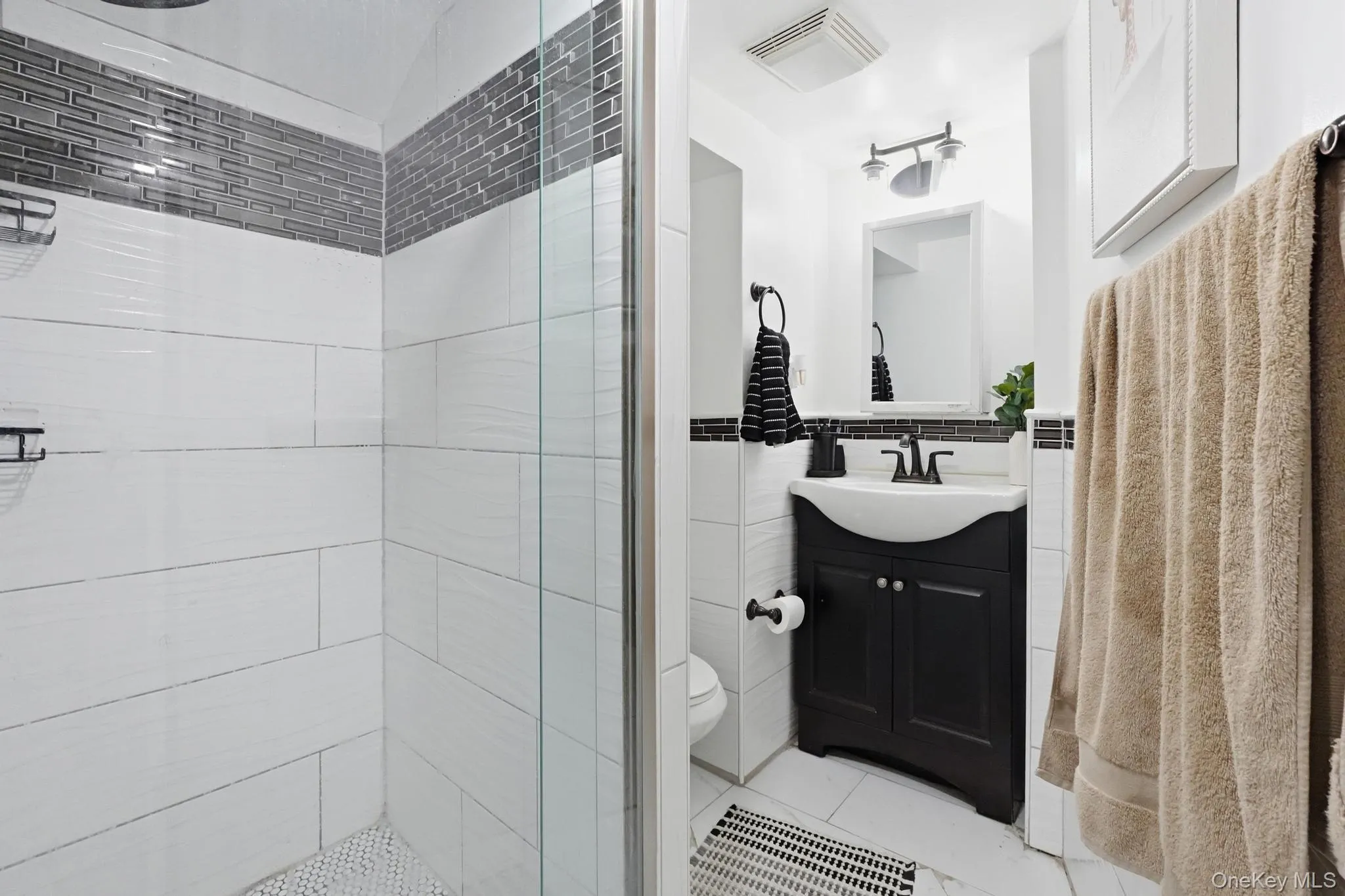 2151 Stewart Avenue, Hempstead, NY, 5 Bedrooms Bedrooms, 10 Rooms Rooms,4 BathroomsBathrooms,Residential,For Rent,Stewart,0,1010924 2151 Stewart Avenue, Hempstead, NY, 5 Bedrooms Bedrooms, 10 Rooms Rooms,4 BathroomsBathrooms,Residential,For Rent,Stewart,0,1010924
