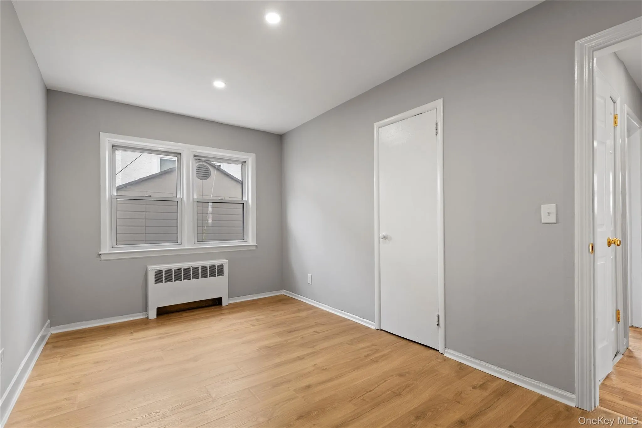 725 Broadway, Long Beach, NY, 2 Bedrooms Bedrooms, 4 Rooms Rooms,1 BathroomBathrooms,Residential Lease,For Rent,Broadway,0,1010927 725 Broadway, Long Beach, NY, 2 Bedrooms Bedrooms, 4 Rooms Rooms,1 BathroomBathrooms,Residential Lease,For Rent,Broadway,0,1010927