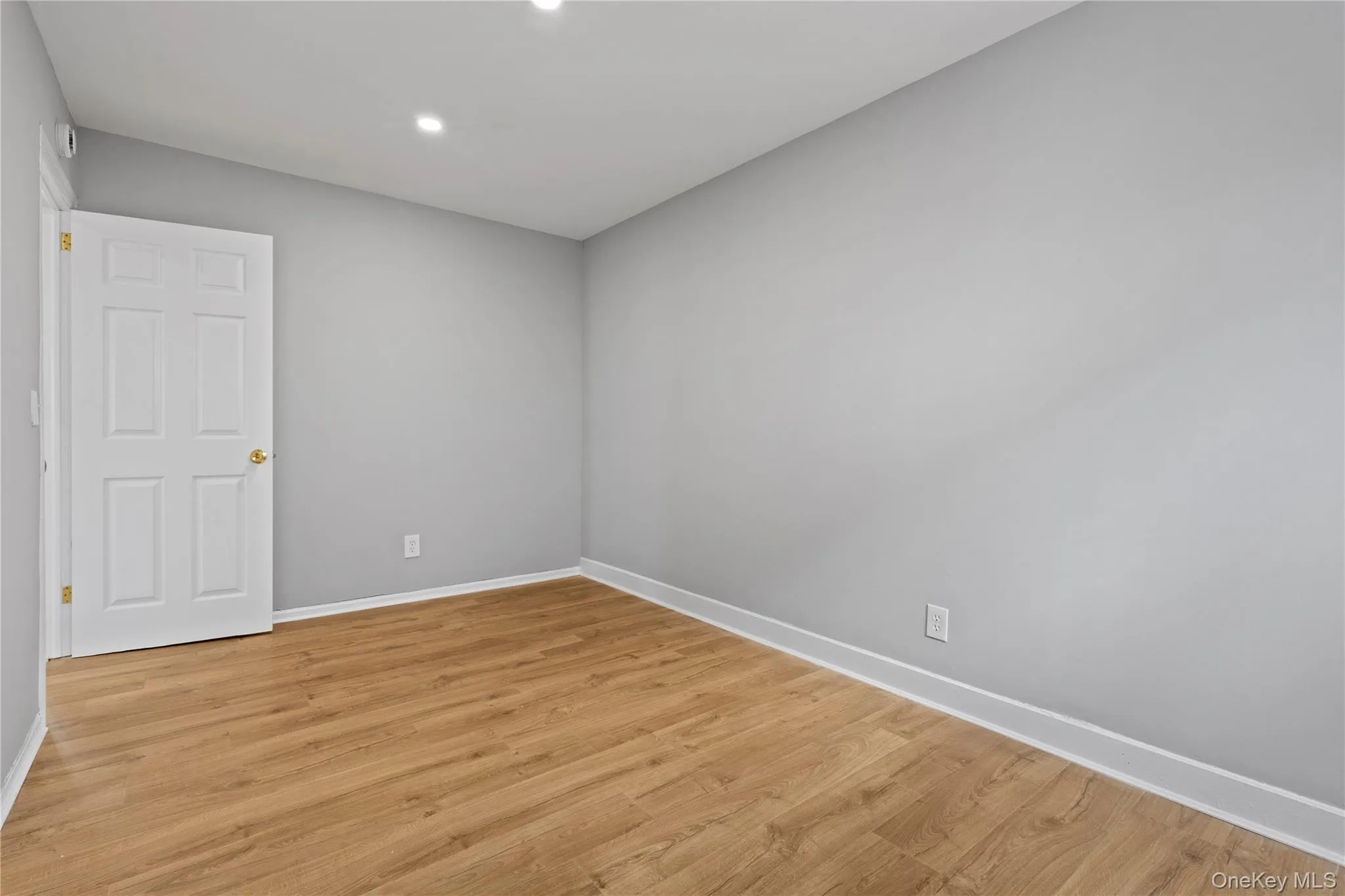 725 Broadway, Long Beach, NY, 2 Bedrooms Bedrooms, 4 Rooms Rooms,1 BathroomBathrooms,Residential Lease,For Rent,Broadway,0,1010927 725 Broadway, Long Beach, NY, 2 Bedrooms Bedrooms, 4 Rooms Rooms,1 BathroomBathrooms,Residential Lease,For Rent,Broadway,0,1010927