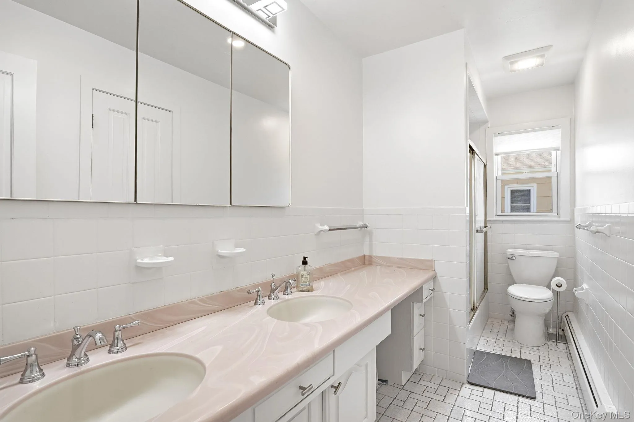 Primary Bathroom with Dual Vanity Primary Bathroom with Dual Vanity