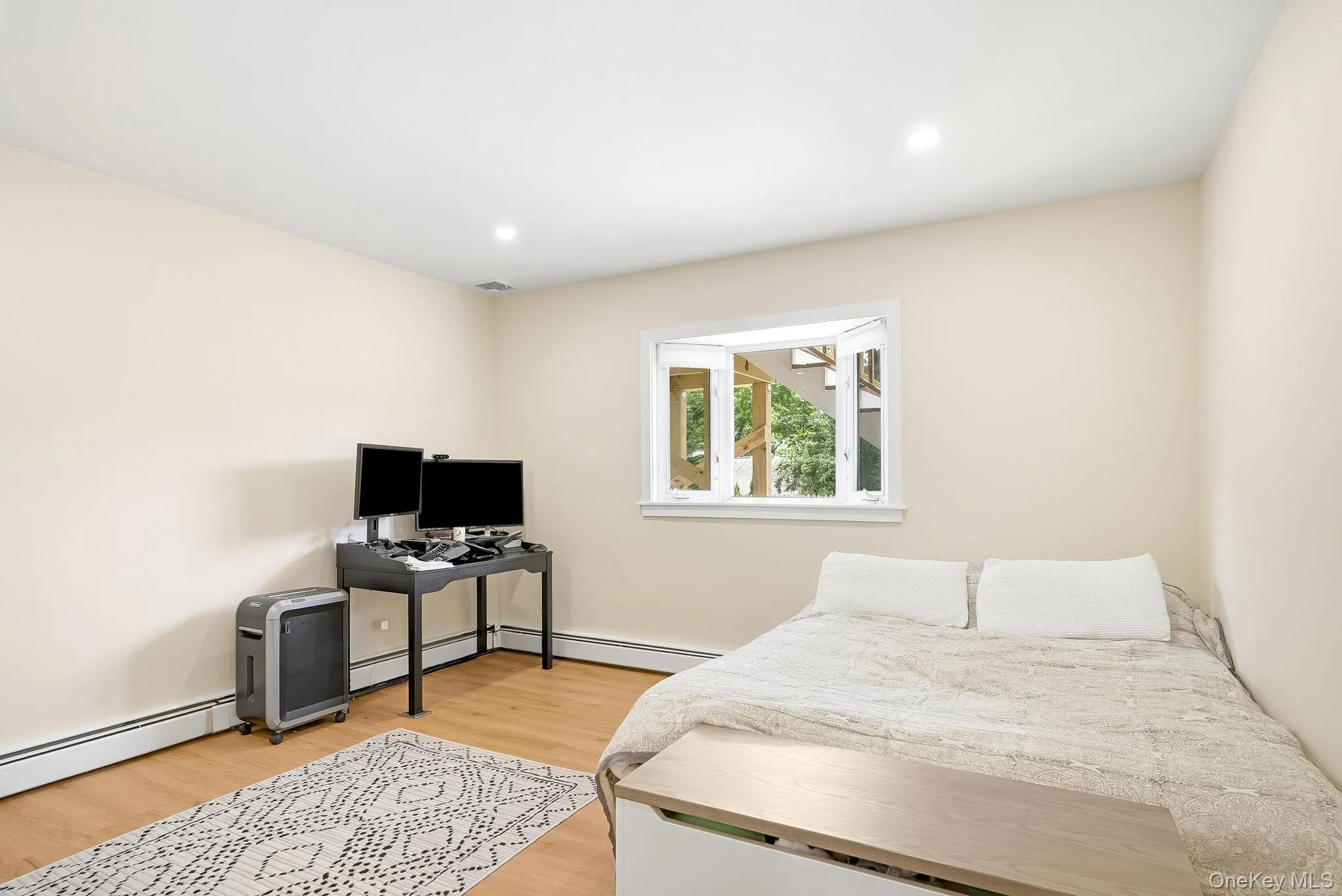 Home Office/Den/Bonus Room Home Office/Den/Bonus Room