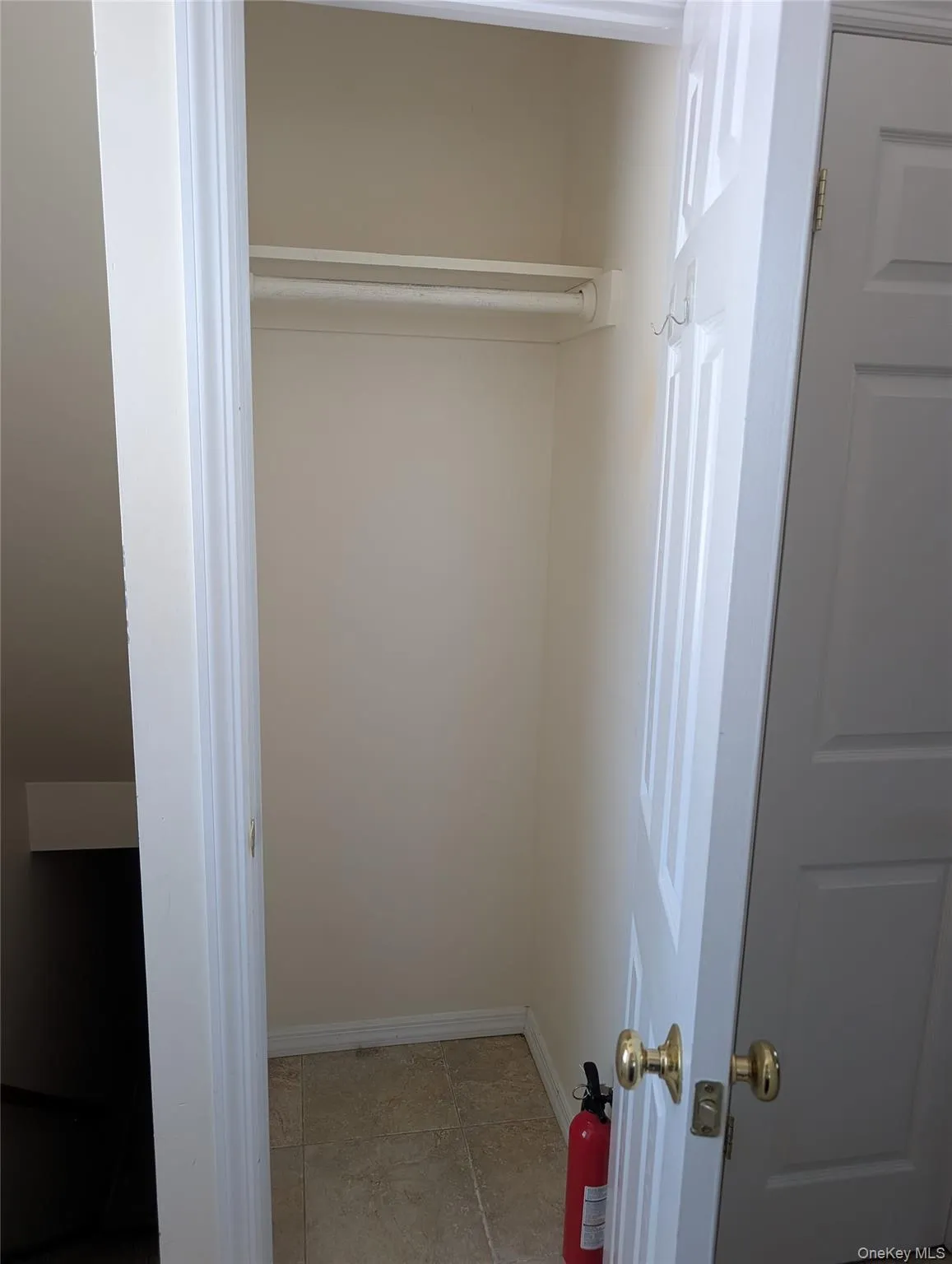 317 Bedford Avenue, Hempstead, NY, 1 Bedroom Bedrooms, 3 Rooms Rooms,1 BathroomBathrooms,Residential Lease,For Rent,Bedford,0,1010937 317 Bedford Avenue, Hempstead, NY, 1 Bedroom Bedrooms, 3 Rooms Rooms,1 BathroomBathrooms,Residential Lease,For Rent,Bedford,0,1010937