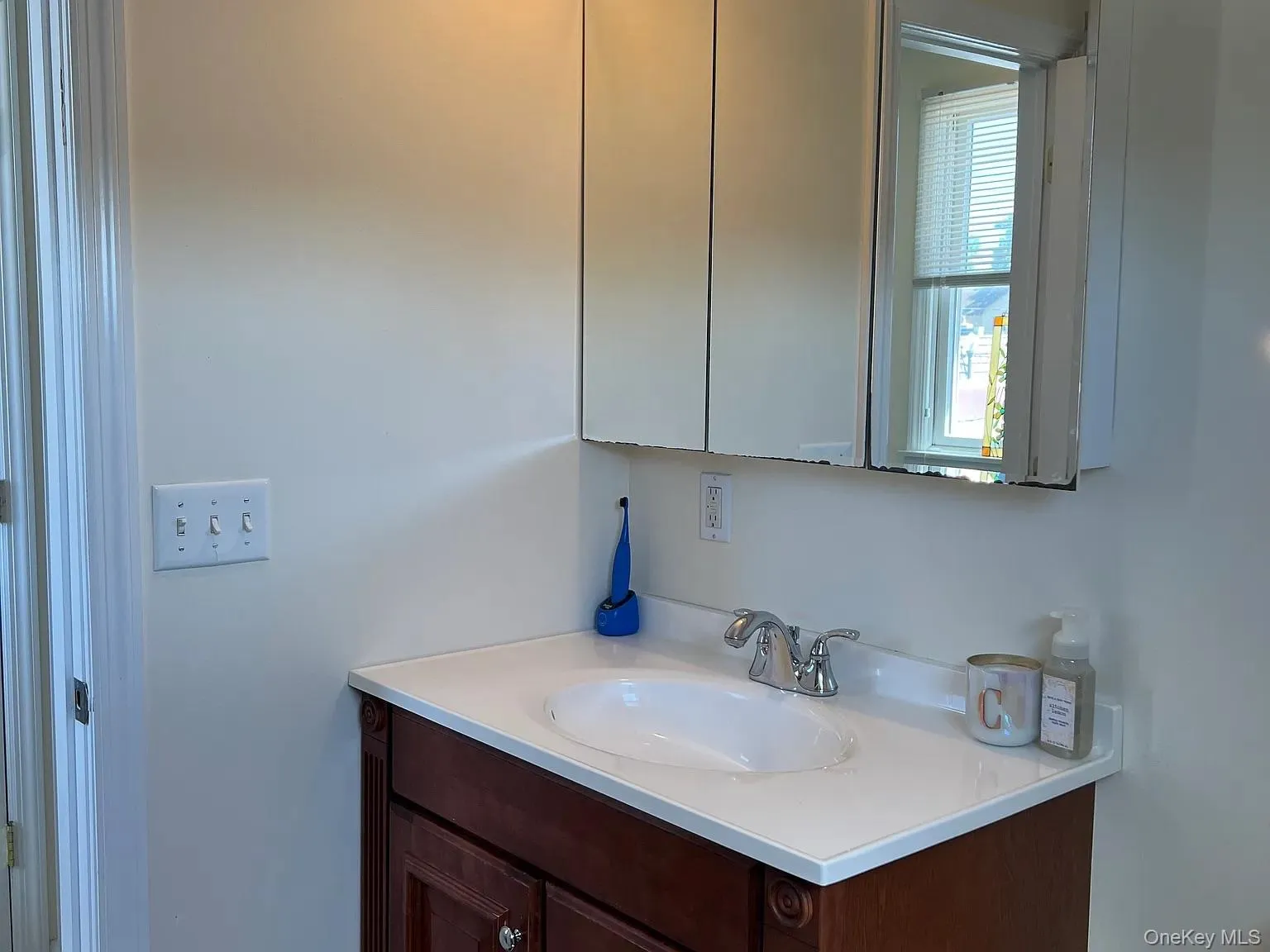 317 Bedford Avenue, Hempstead, NY, 1 Bedroom Bedrooms, 3 Rooms Rooms,1 BathroomBathrooms,Residential Lease,For Rent,Bedford,0,1010937 317 Bedford Avenue, Hempstead, NY, 1 Bedroom Bedrooms, 3 Rooms Rooms,1 BathroomBathrooms,Residential Lease,For Rent,Bedford,0,1010937