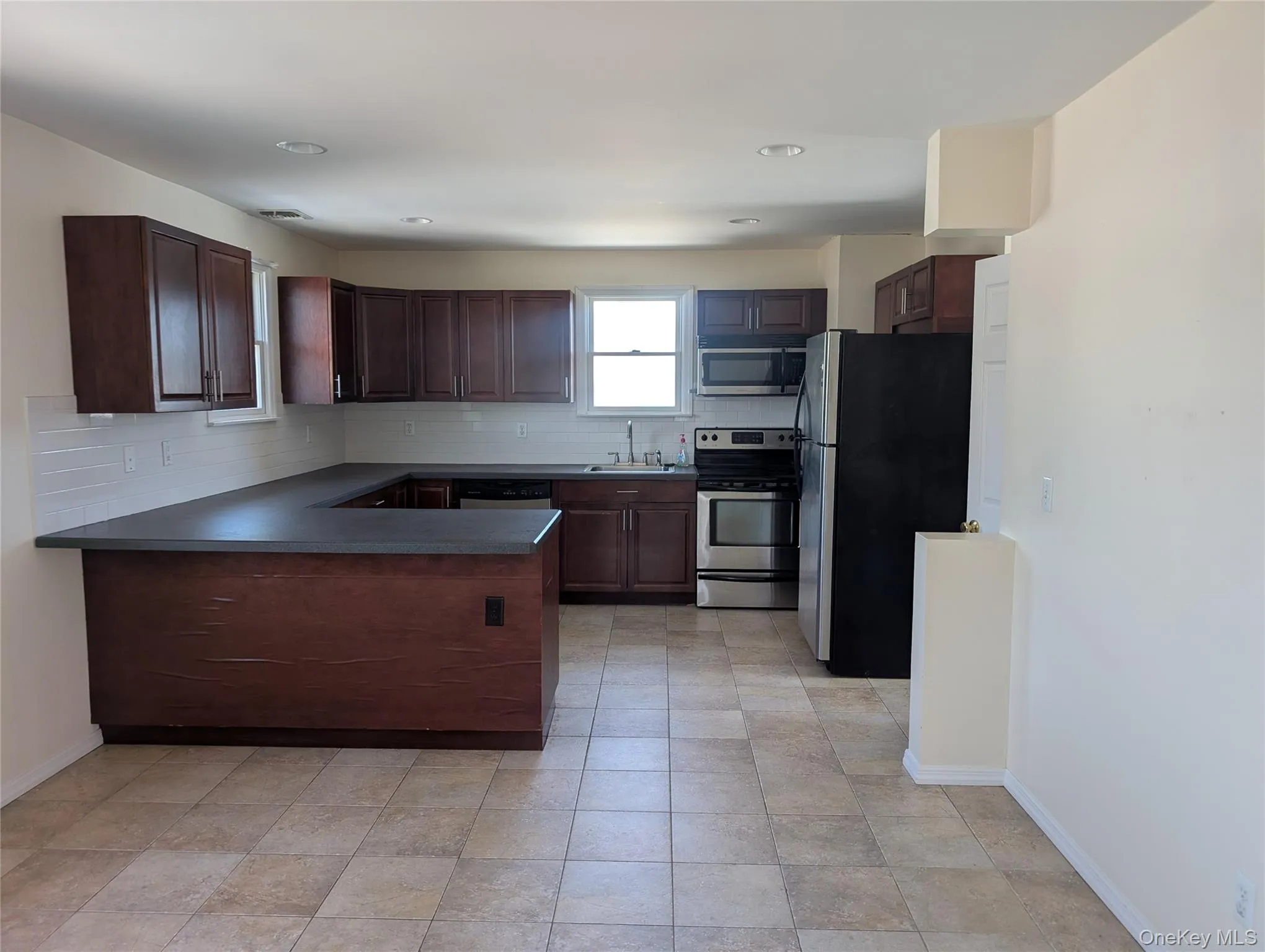 317 Bedford Avenue, Hempstead, NY, 1 Bedroom Bedrooms, 3 Rooms Rooms,1 BathroomBathrooms,Residential Lease,For Rent,Bedford,0,1010937 317 Bedford Avenue, Hempstead, NY, 1 Bedroom Bedrooms, 3 Rooms Rooms,1 BathroomBathrooms,Residential Lease,For Rent,Bedford,0,1010937