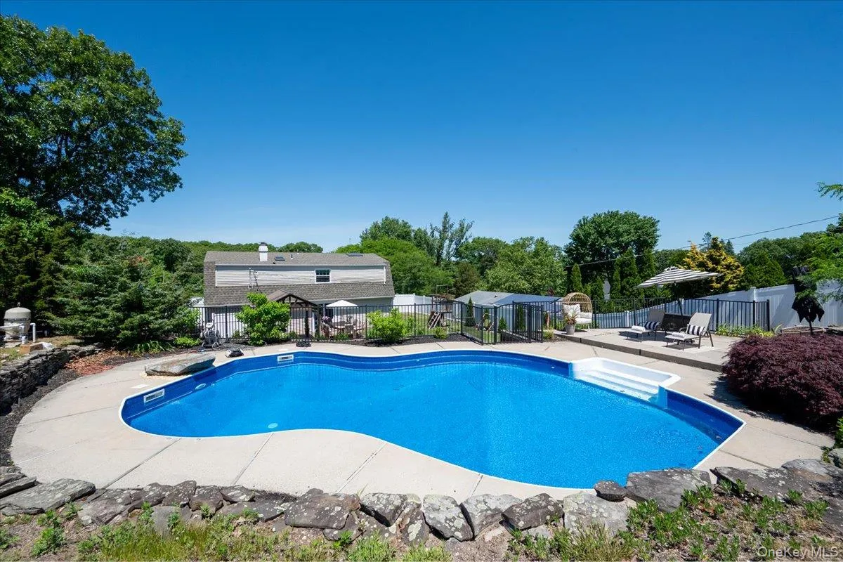 10 Rutgers Road, Brookhaven, NY, 4 Bedrooms Bedrooms, 8 Rooms Rooms,1 BathroomBathrooms,Residential,For Rent,Rutgers,0,1010939 10 Rutgers Road, Brookhaven, NY, 4 Bedrooms Bedrooms, 8 Rooms Rooms,1 BathroomBathrooms,Residential,For Rent,Rutgers,0,1010939