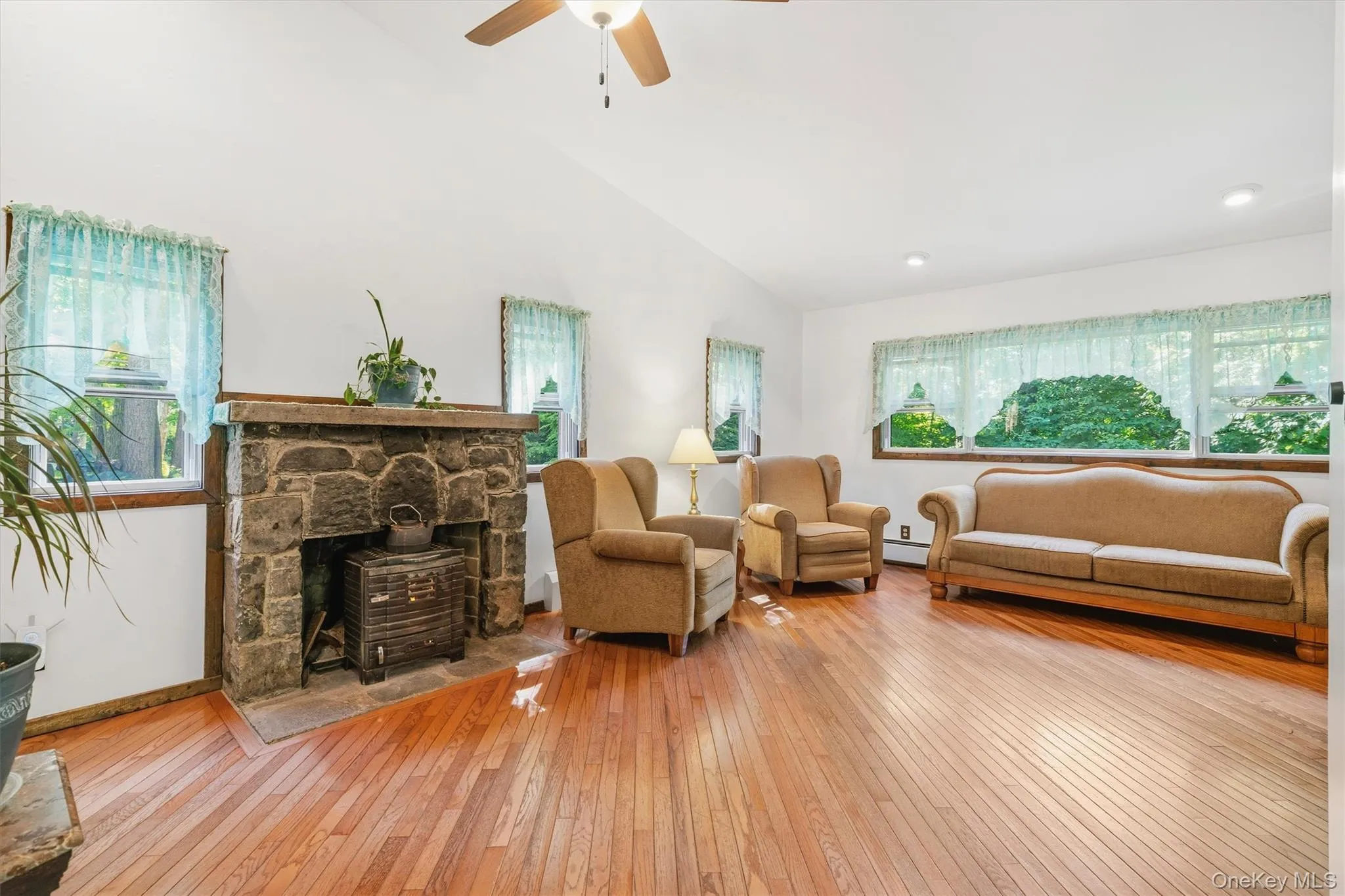 3 Echo Trail, Monroe, NY, 3 Bedrooms Bedrooms, 7 Rooms Rooms,1 BathroomBathrooms,Residential,For Rent,Echo,0,1010943 3 Echo Trail, Monroe, NY, 3 Bedrooms Bedrooms, 7 Rooms Rooms,1 BathroomBathrooms,Residential,For Rent,Echo,0,1010943