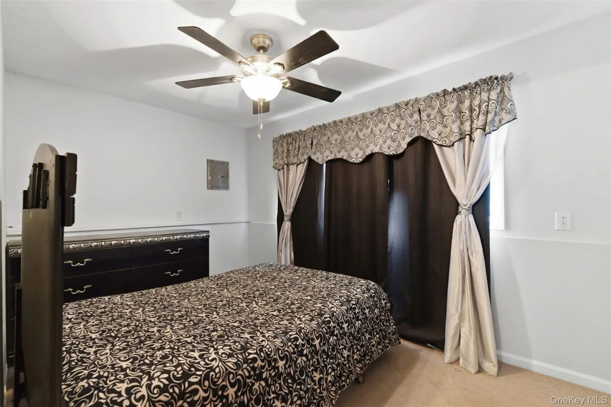 4 Westend Drive, Woodbury, NY, 4 Bedrooms Bedrooms, 8 Rooms Rooms,2 BathroomsBathrooms,Residential,For Rent,Westend,0,1010950 4 Westend Drive, Woodbury, NY, 4 Bedrooms Bedrooms, 8 Rooms Rooms,2 BathroomsBathrooms,Residential,For Rent,Westend,0,1010950