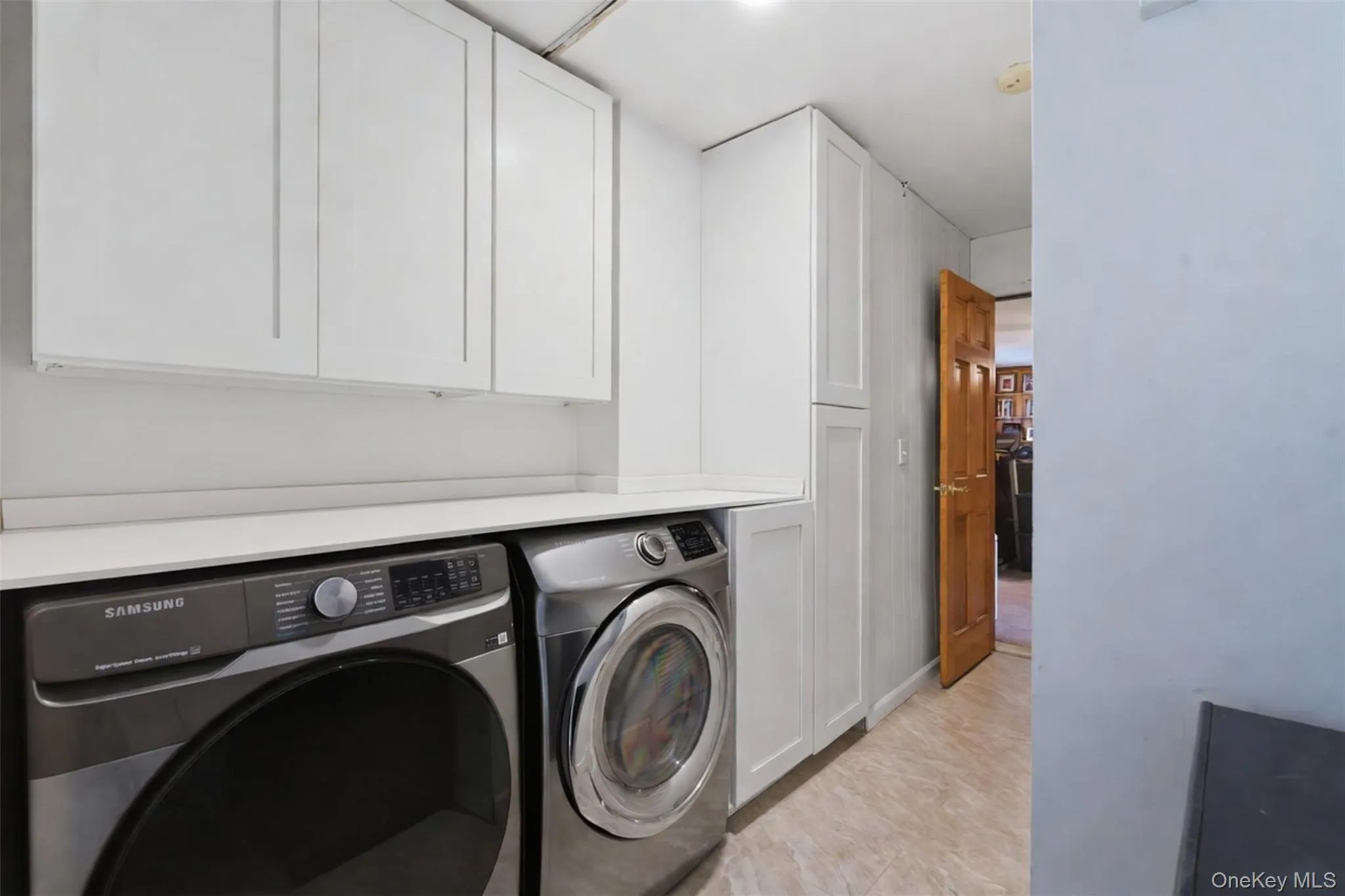 4 Westend Drive, Woodbury, NY, 4 Bedrooms Bedrooms, 8 Rooms Rooms,2 BathroomsBathrooms,Residential,For Rent,Westend,0,1010950 4 Westend Drive, Woodbury, NY, 4 Bedrooms Bedrooms, 8 Rooms Rooms,2 BathroomsBathrooms,Residential,For Rent,Westend,0,1010950