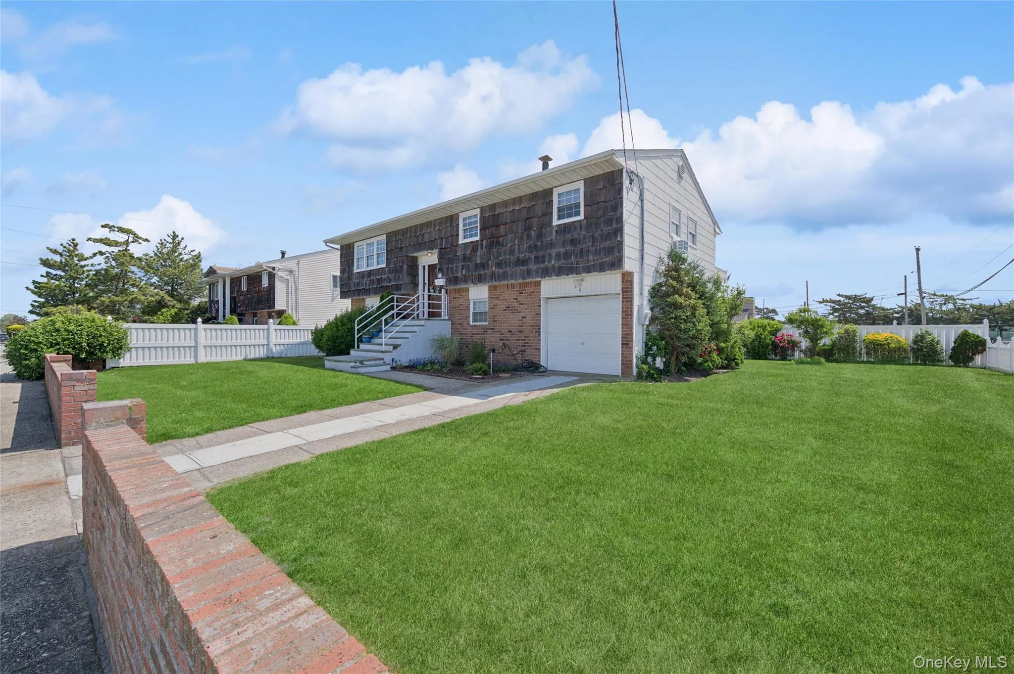 54 Acapulco Street, Hempstead, NY, 4 Bedrooms Bedrooms, 8 Rooms Rooms,3 BathroomsBathrooms,Residential,For Rent,Acapulco,0,1010954 54 Acapulco Street, Hempstead, NY, 4 Bedrooms Bedrooms, 8 Rooms Rooms,3 BathroomsBathrooms,Residential,For Rent,Acapulco,0,1010954