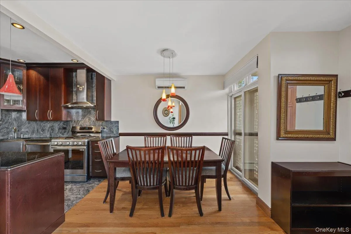 70-18 Calamus Avenue, New York, NY, 2 Bedrooms Bedrooms, 4 Rooms Rooms,1 BathroomBathrooms,Residential Lease,For Rent,Calamus,0,1010970 70-18 Calamus Avenue, New York, NY, 2 Bedrooms Bedrooms, 4 Rooms Rooms,1 BathroomBathrooms,Residential Lease,For Rent,Calamus,0,1010970