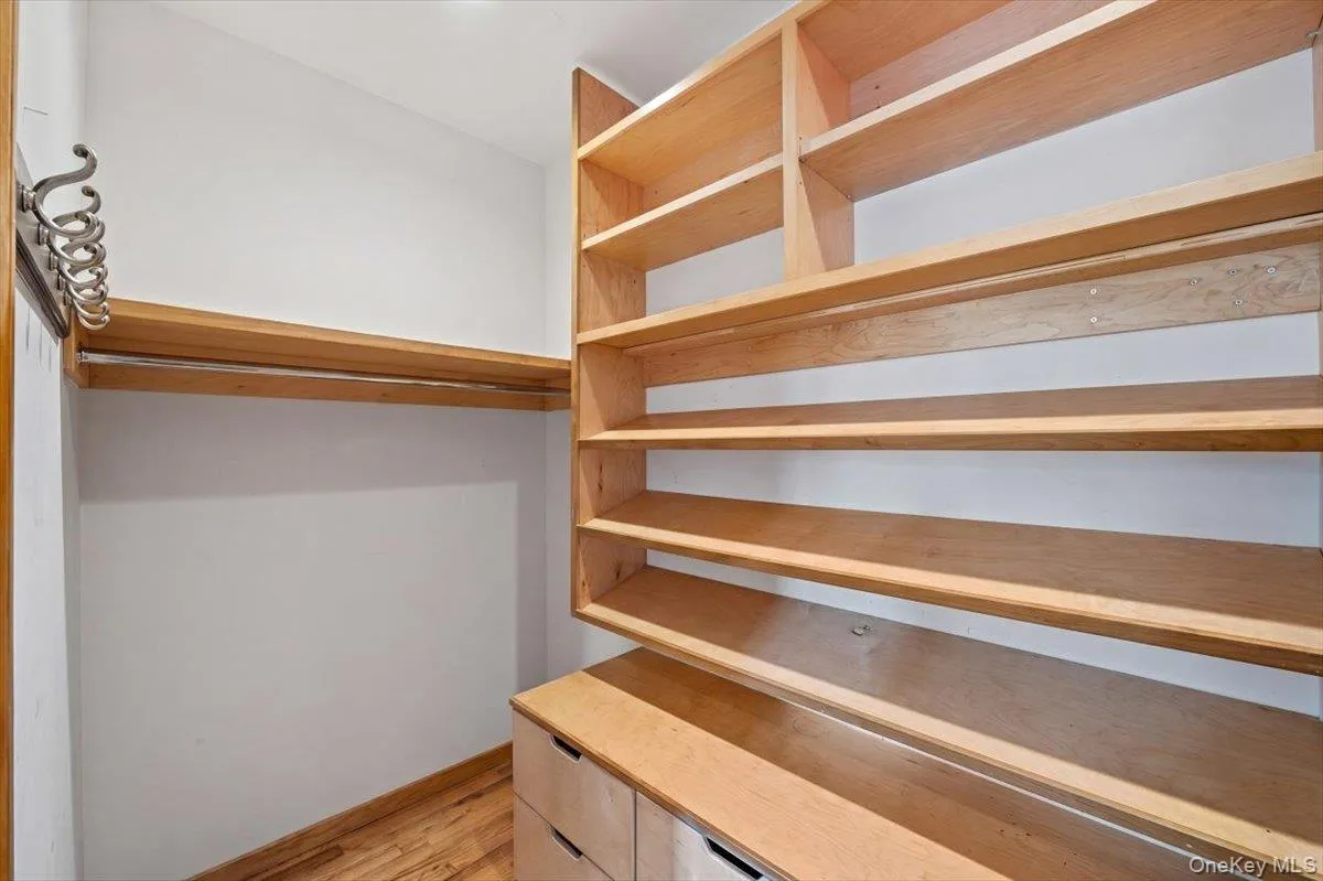 70-18 Calamus Avenue, New York, NY, 2 Bedrooms Bedrooms, 4 Rooms Rooms,1 BathroomBathrooms,Residential Lease,For Rent,Calamus,0,1010970 70-18 Calamus Avenue, New York, NY, 2 Bedrooms Bedrooms, 4 Rooms Rooms,1 BathroomBathrooms,Residential Lease,For Rent,Calamus,0,1010970