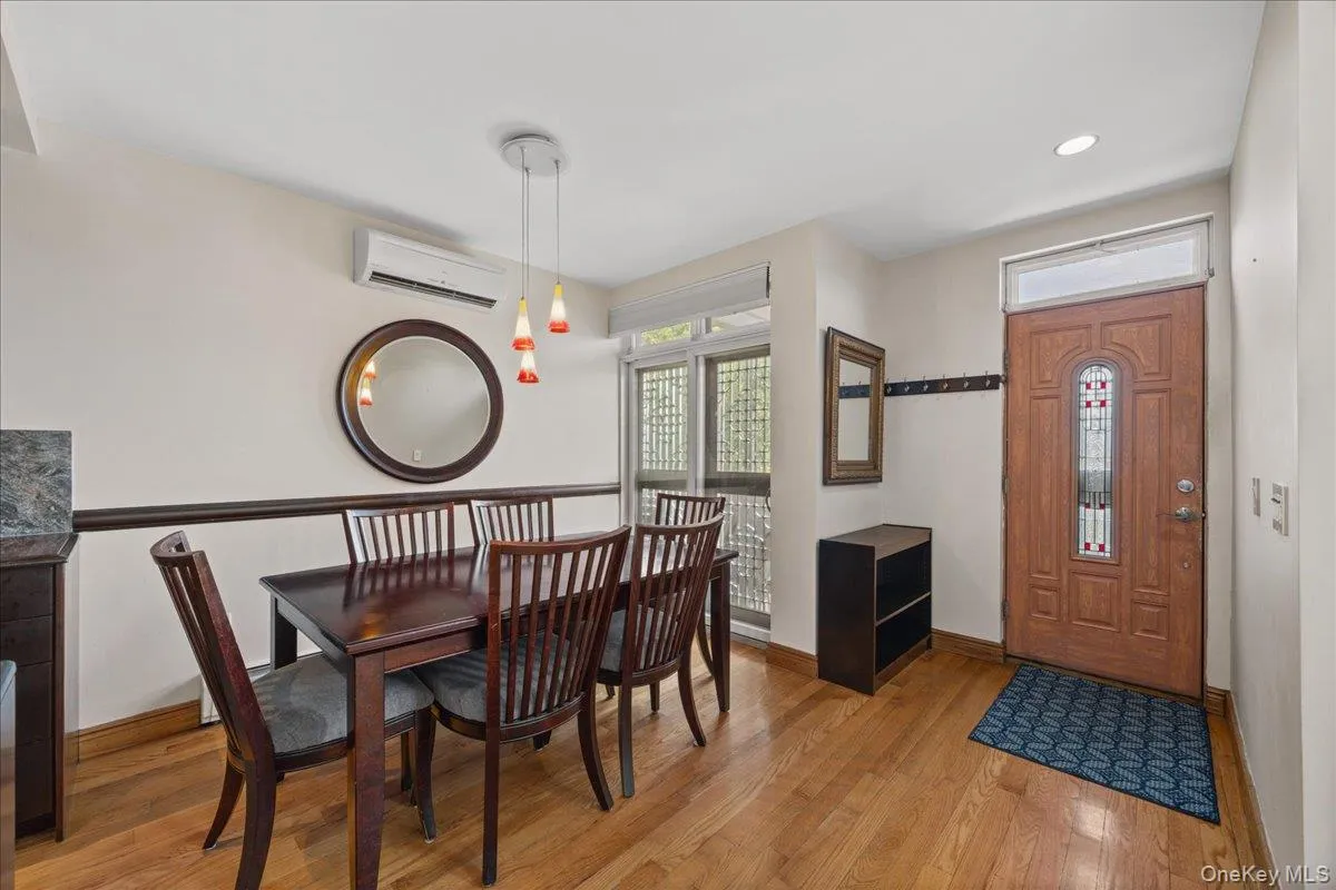 70-18 Calamus Avenue, New York, NY, 2 Bedrooms Bedrooms, 4 Rooms Rooms,1 BathroomBathrooms,Residential Lease,For Rent,Calamus,0,1010970 70-18 Calamus Avenue, New York, NY, 2 Bedrooms Bedrooms, 4 Rooms Rooms,1 BathroomBathrooms,Residential Lease,For Rent,Calamus,0,1010970