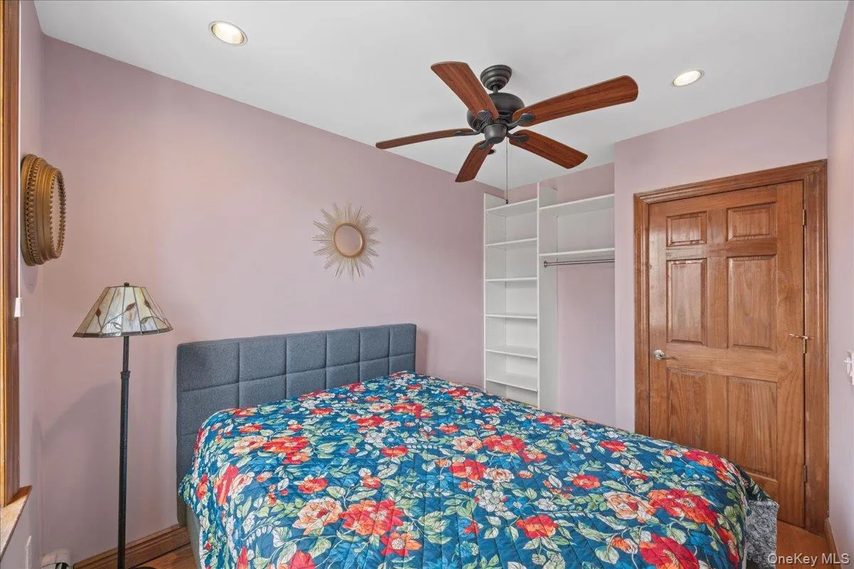 70-18 Calamus Avenue, New York, NY, 2 Bedrooms Bedrooms, 4 Rooms Rooms,1 BathroomBathrooms,Residential Lease,For Rent,Calamus,0,1010970 70-18 Calamus Avenue, New York, NY, 2 Bedrooms Bedrooms, 4 Rooms Rooms,1 BathroomBathrooms,Residential Lease,For Rent,Calamus,0,1010970