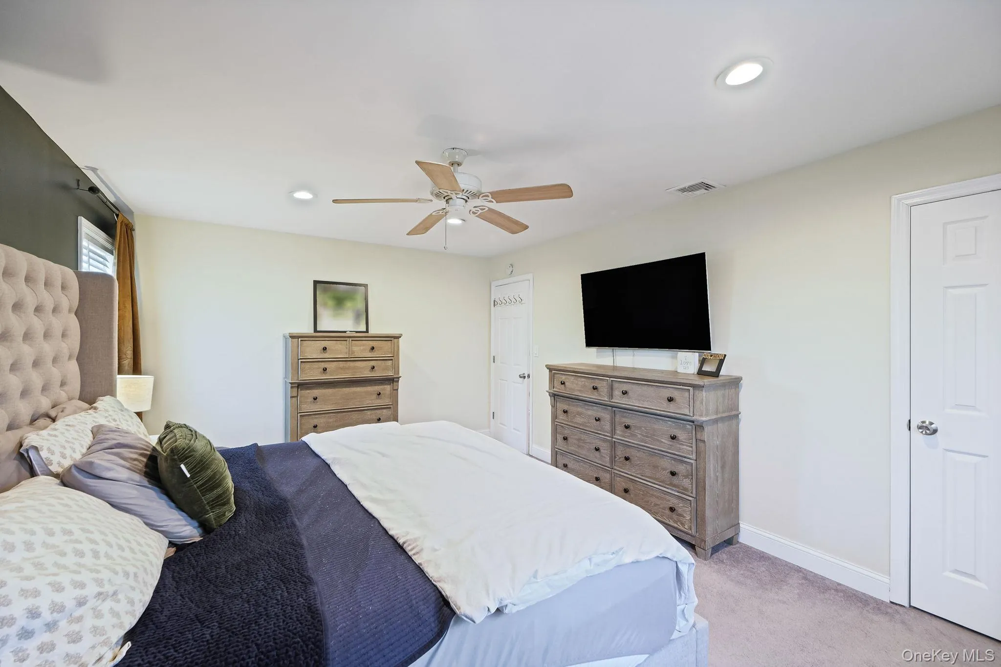 135 Texas Street, Babylon, NY, 4 Bedrooms Bedrooms, 9 Rooms Rooms,2 BathroomsBathrooms,Residential,For Rent,Texas,0,1010974 135 Texas Street, Babylon, NY, 4 Bedrooms Bedrooms, 9 Rooms Rooms,2 BathroomsBathrooms,Residential,For Rent,Texas,0,1010974