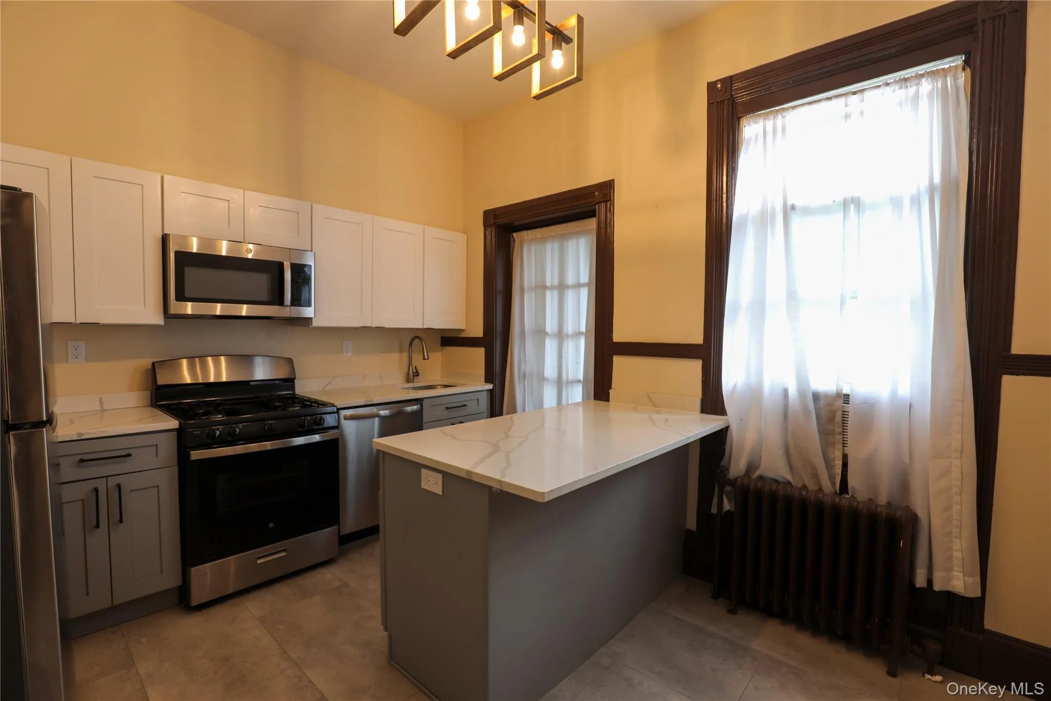 87 Green Street, Kingston, NY, 2 Bedrooms Bedrooms, 4 Rooms Rooms,1 BathroomBathrooms,Residential Lease,For Rent,Green,0,1010984 87 Green Street, Kingston, NY, 2 Bedrooms Bedrooms, 4 Rooms Rooms,1 BathroomBathrooms,Residential Lease,For Rent,Green,0,1010984