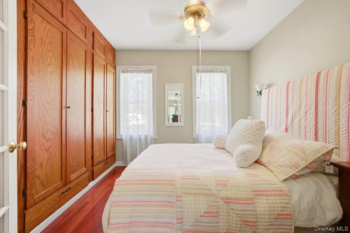126 Glover Avenue, Yonkers, NY, 3 Bedrooms Bedrooms, 10 Rooms Rooms,2 BathroomsBathrooms,Residential,For Rent,Glover,0,1010987 126 Glover Avenue, Yonkers, NY, 3 Bedrooms Bedrooms, 10 Rooms Rooms,2 BathroomsBathrooms,Residential,For Rent,Glover,0,1010987